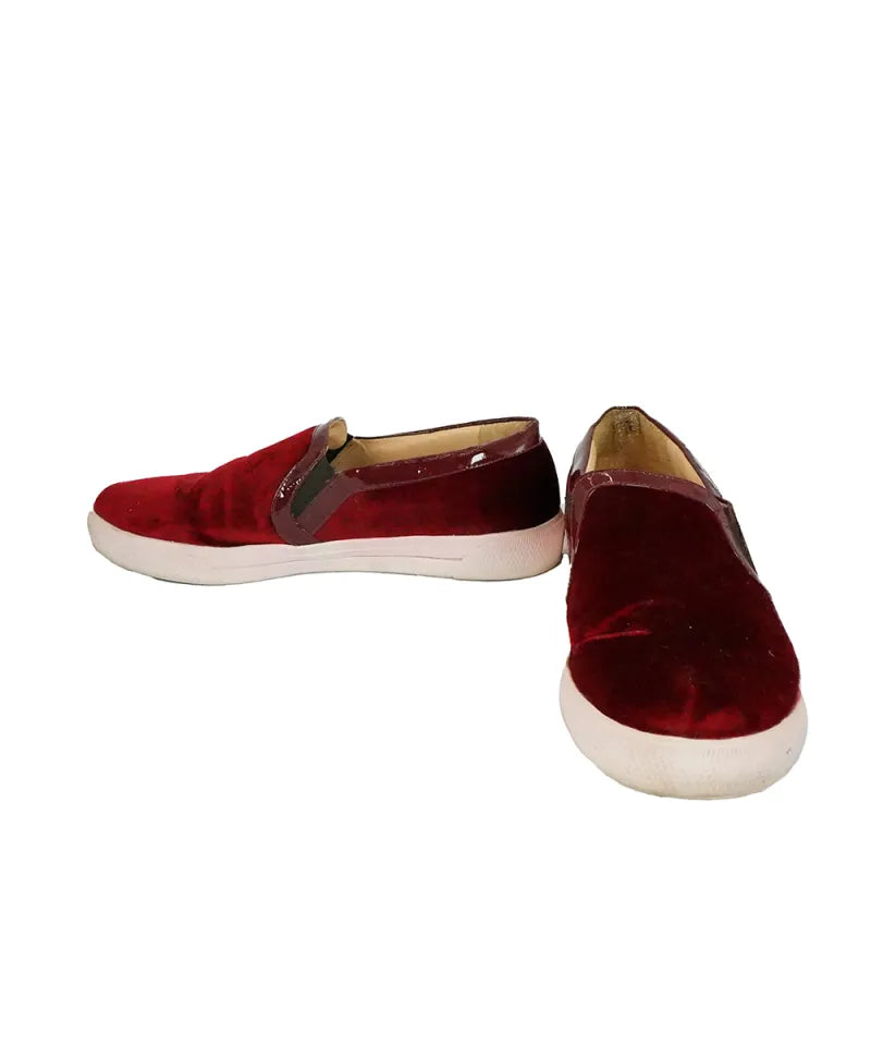 Sapato de Veludo Vermelho