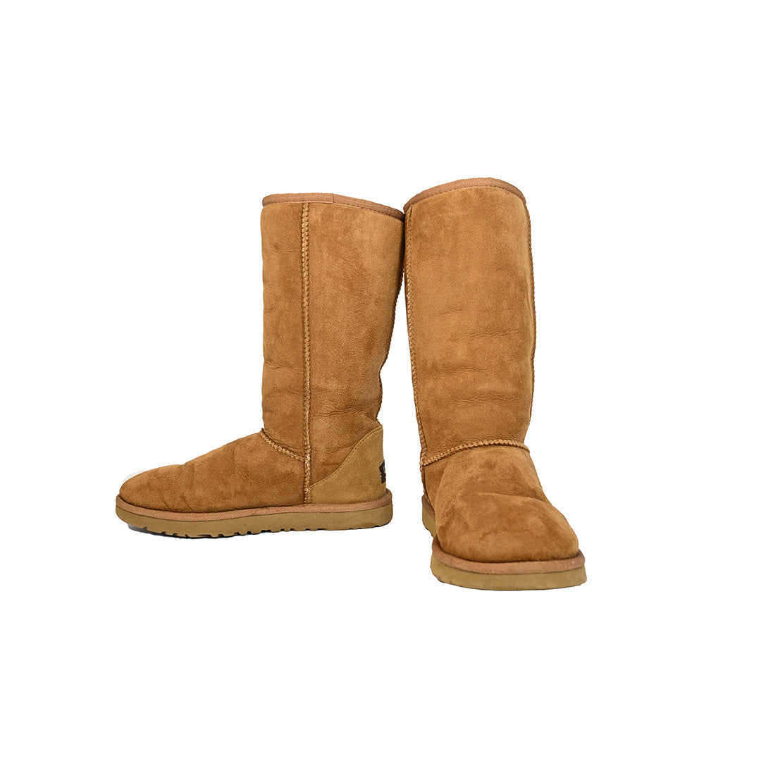 Bota Ugg Marrom forrada de lã