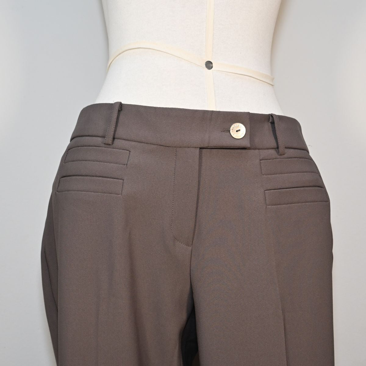 Calça de alfaiataria bege