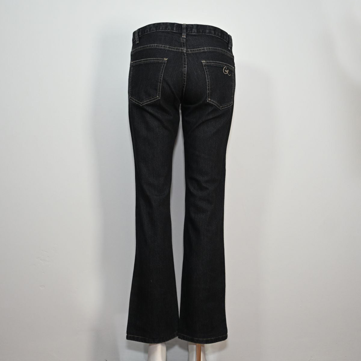 Calça jeans preta reta