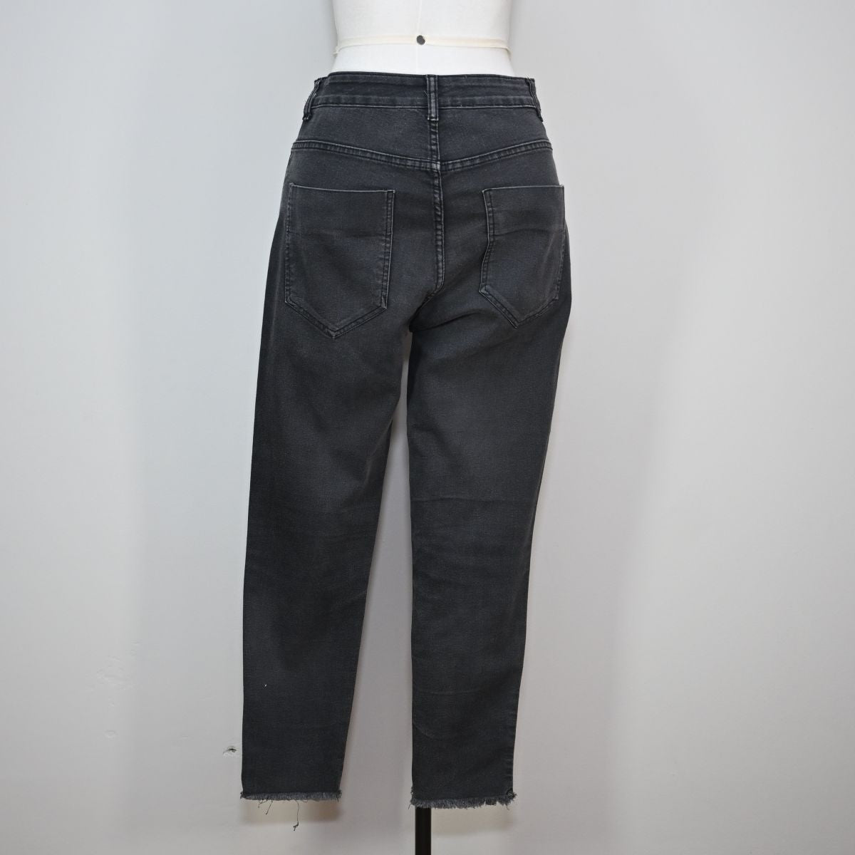 Calça jeans skinny preta