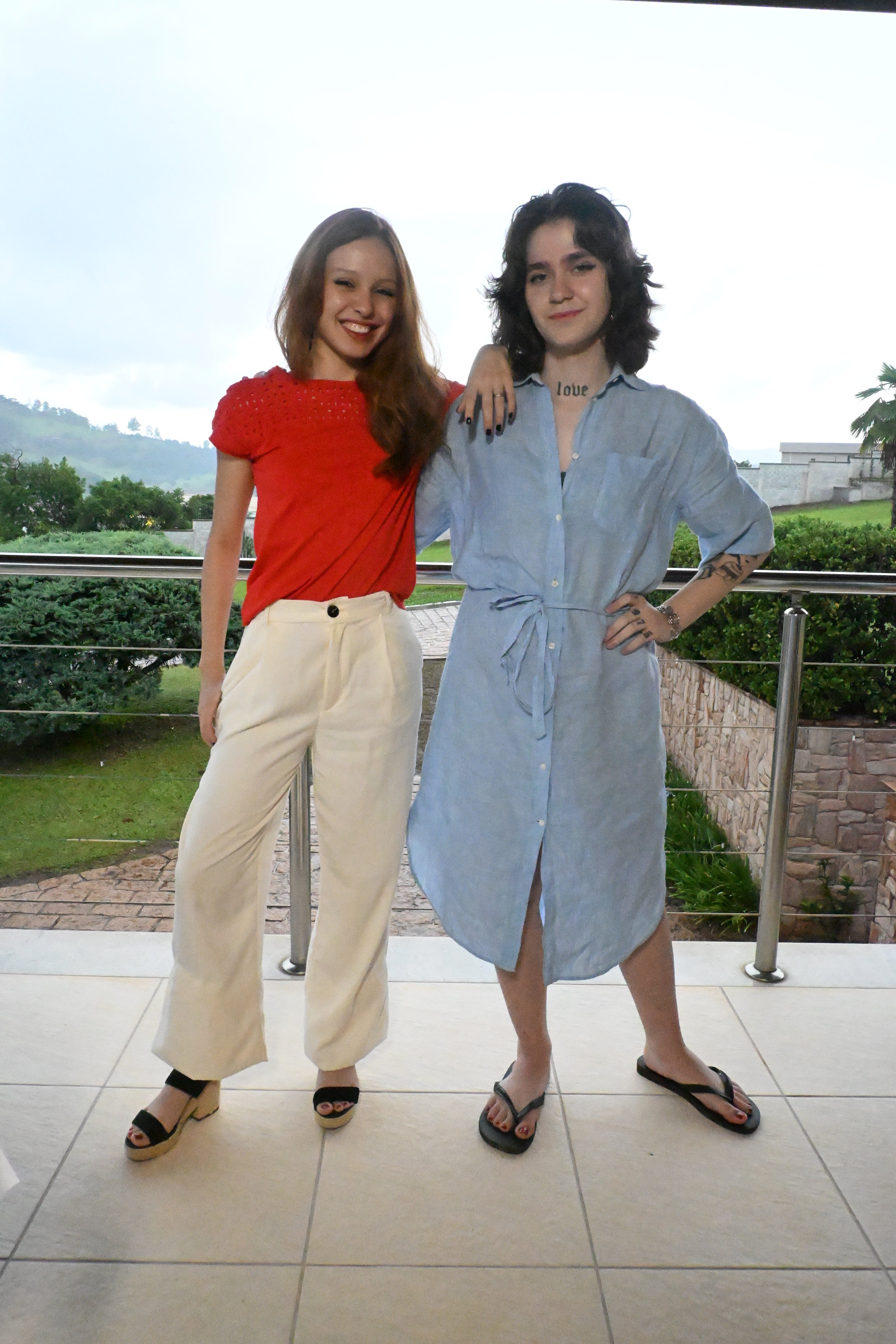 Camiseta laranja de manga curta