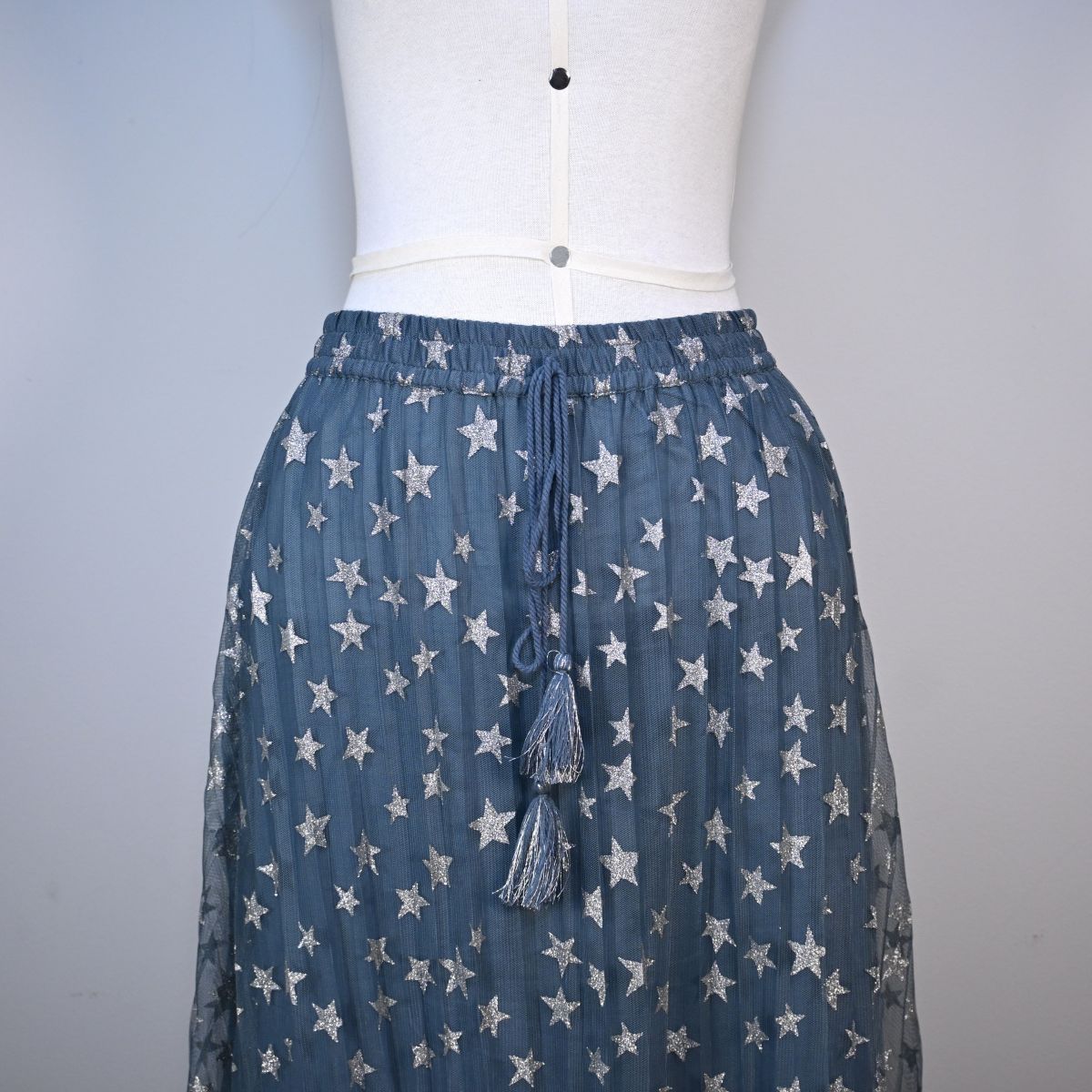Saia longa de tule com estrelas