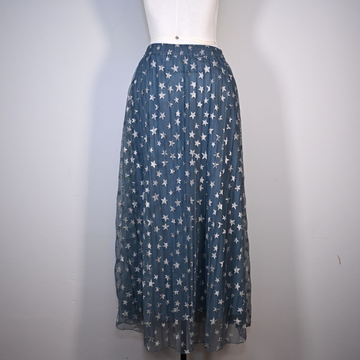 Saia longa de tule com estrelas