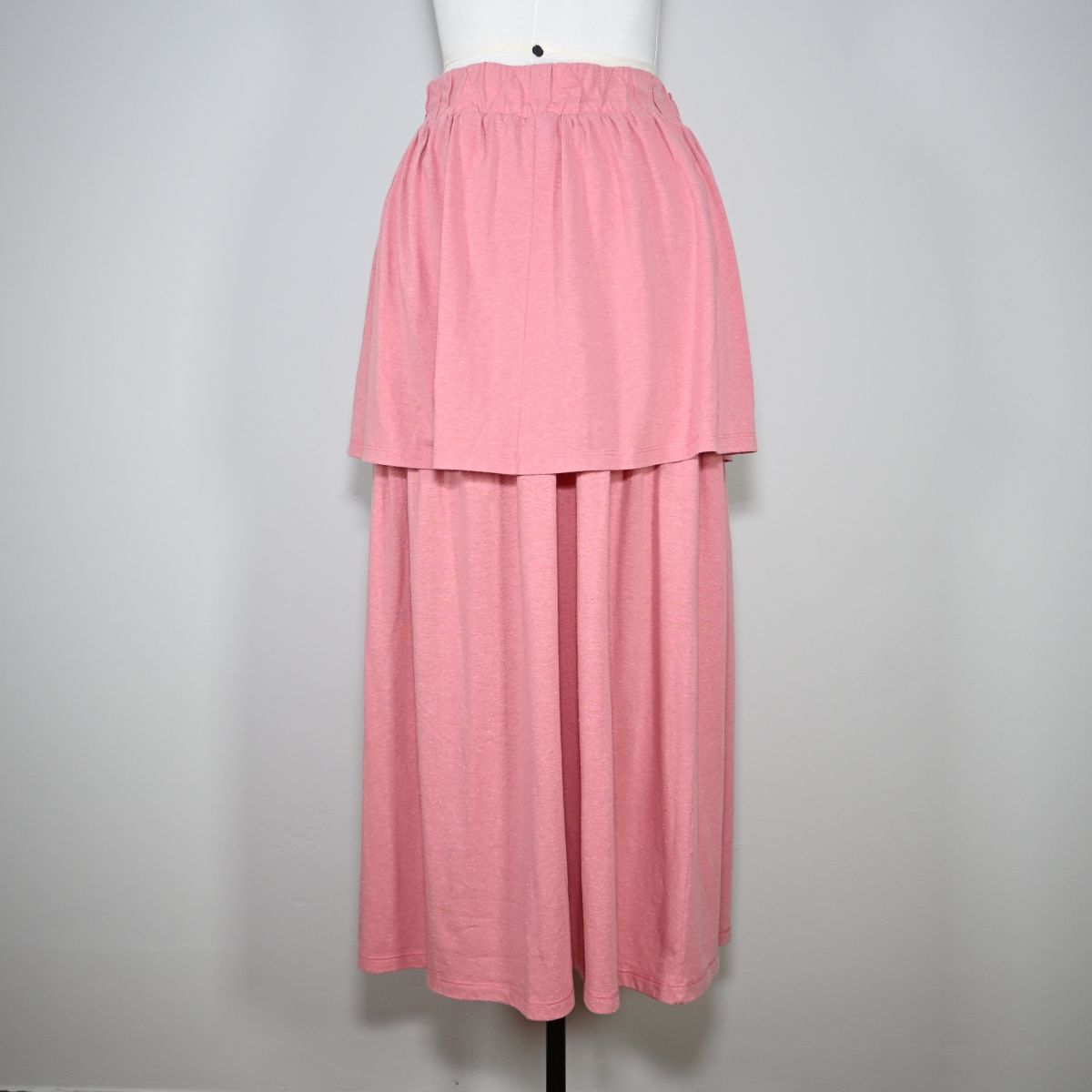 Saia midi rosa com babado