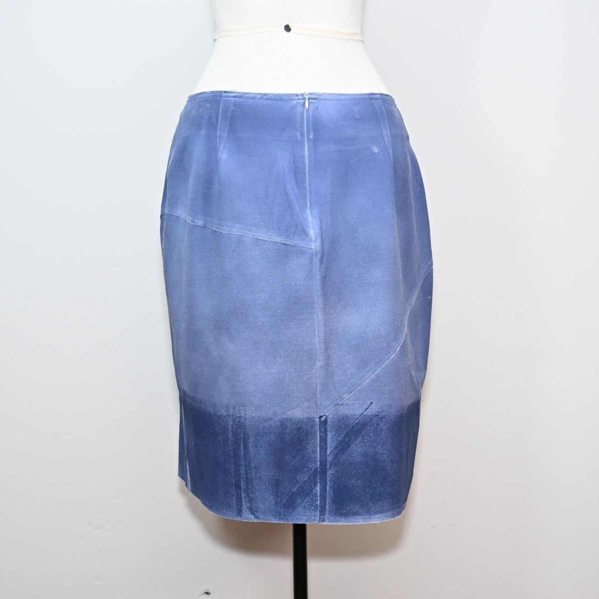 Saia em tons de azul