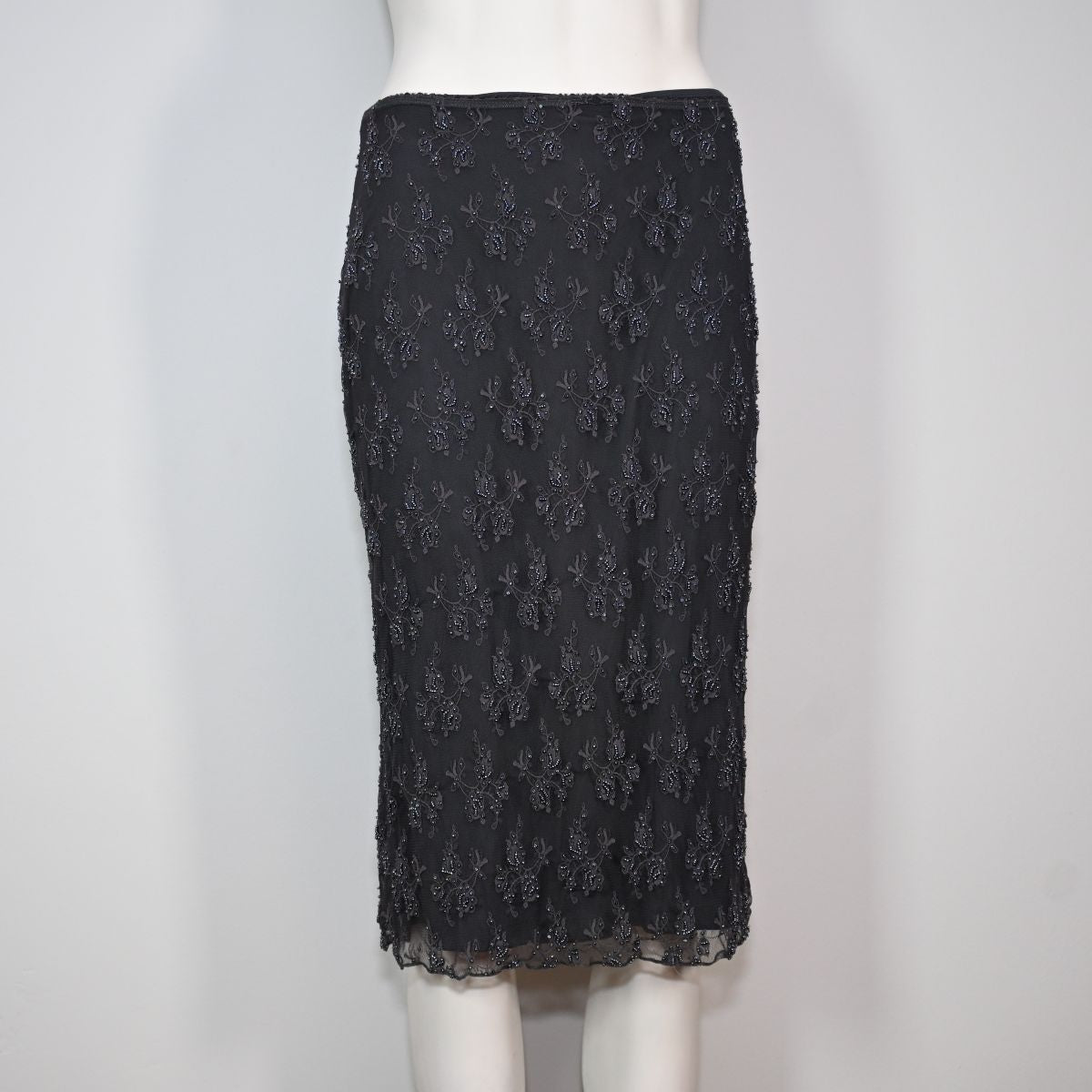 Saia cinza com tule com renda e miçangas