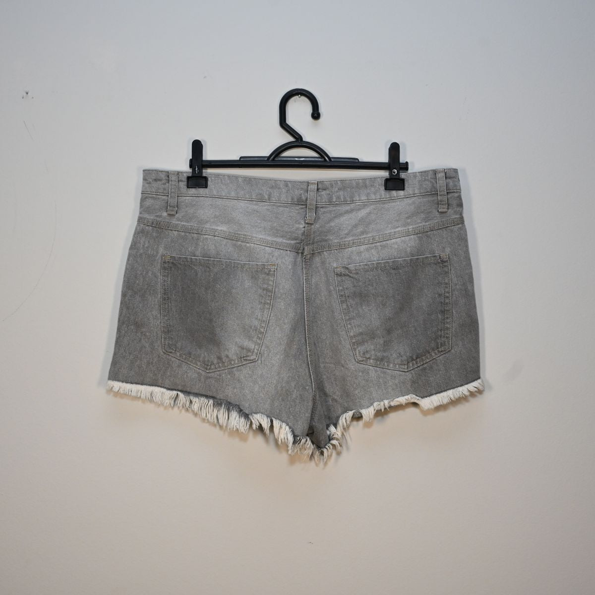 Shorts jeans preto destroid