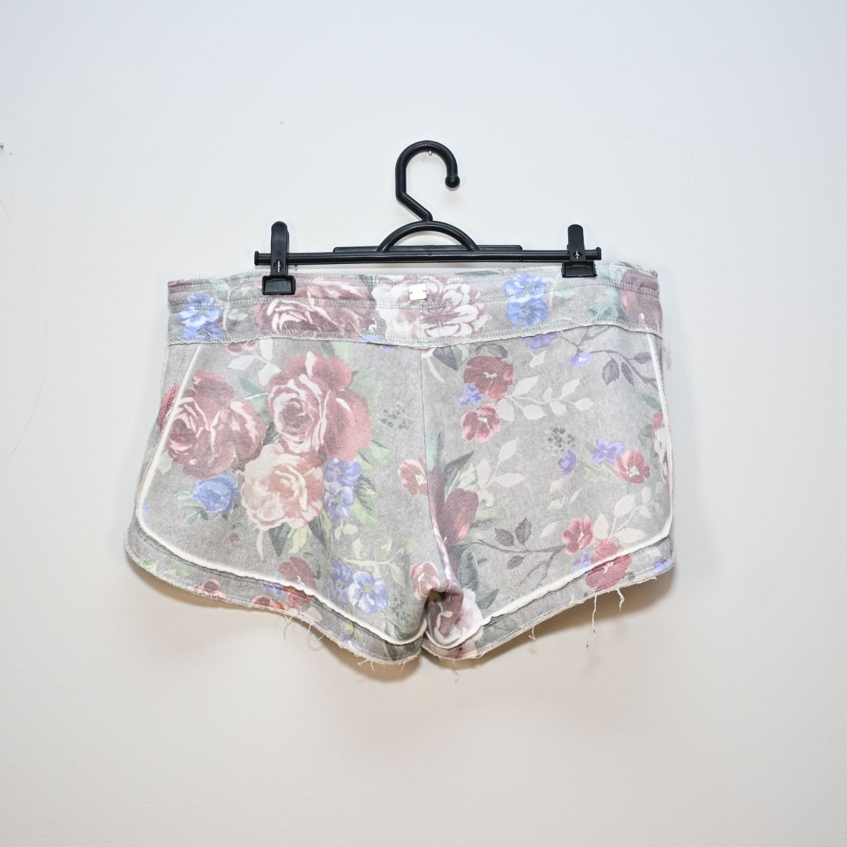 Shorts de moletom floral