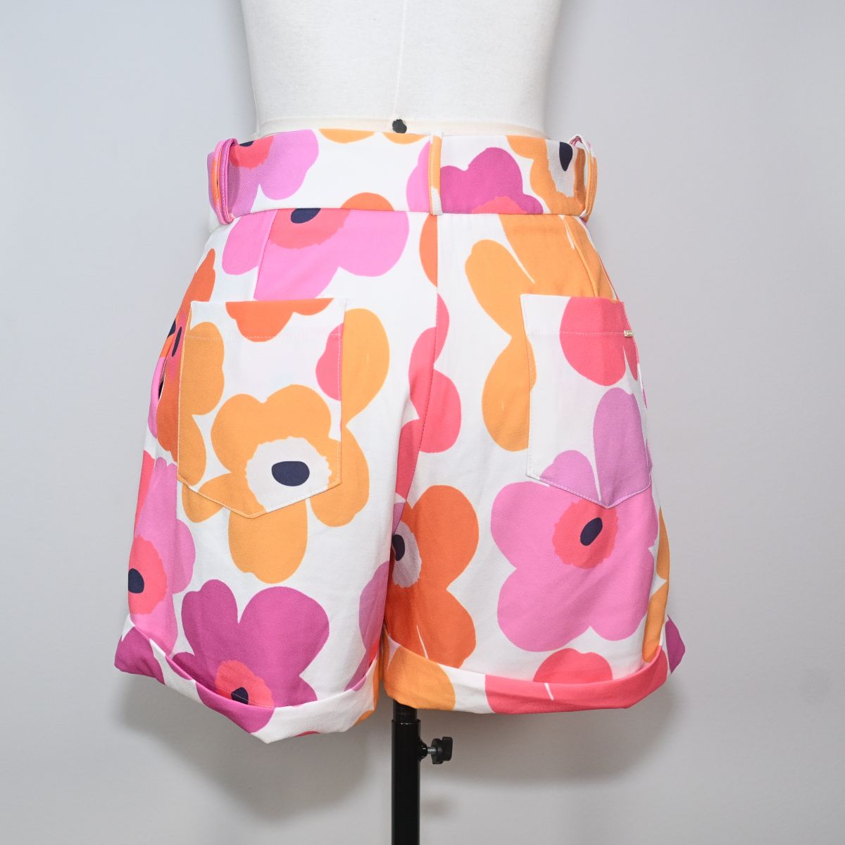Shorts floral rosa