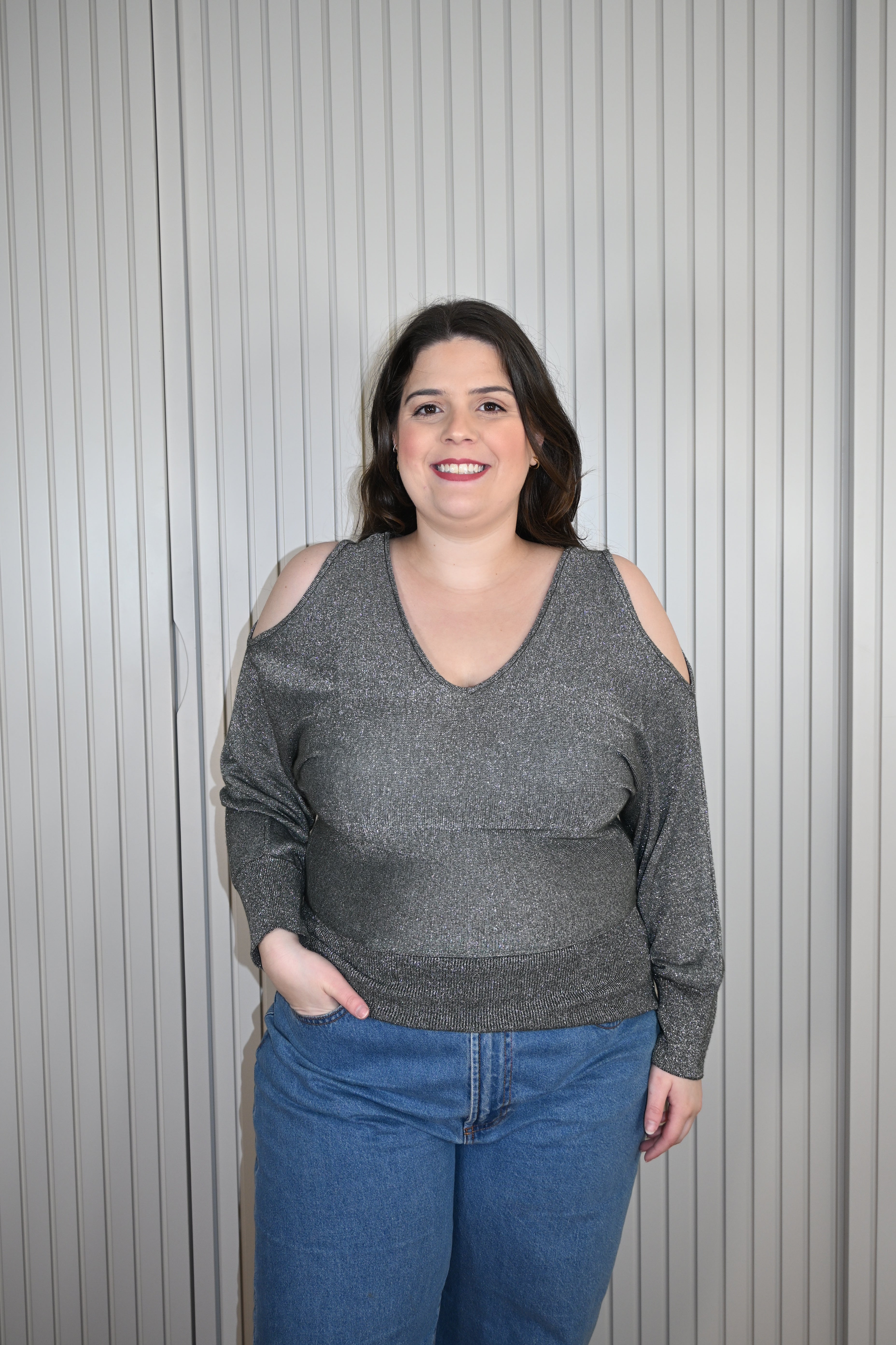 Blusa Prata com Ombros de Fora
