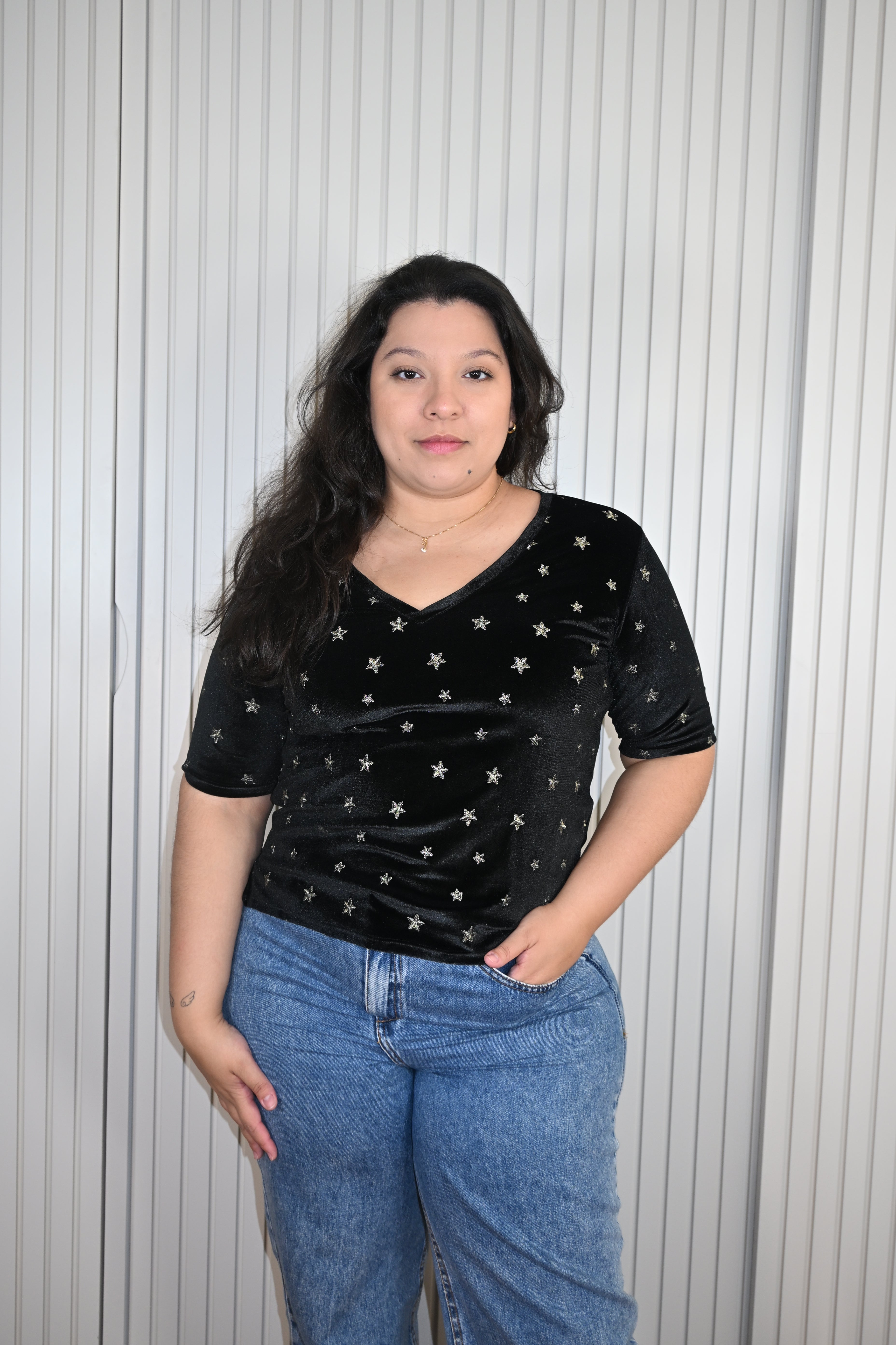 Camiseta Aveludada com Estrelas