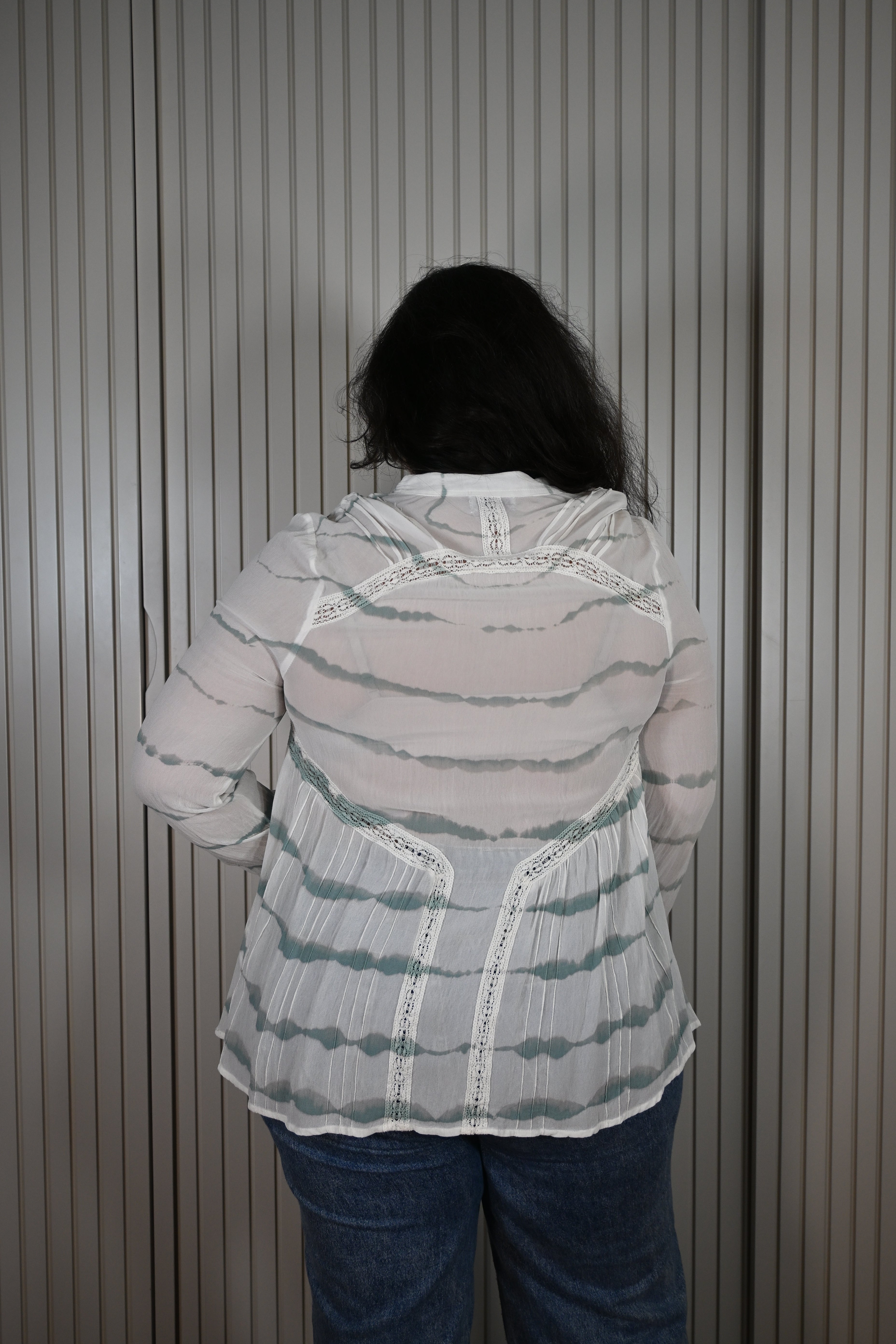 Camisa Listrada Branco e Azul