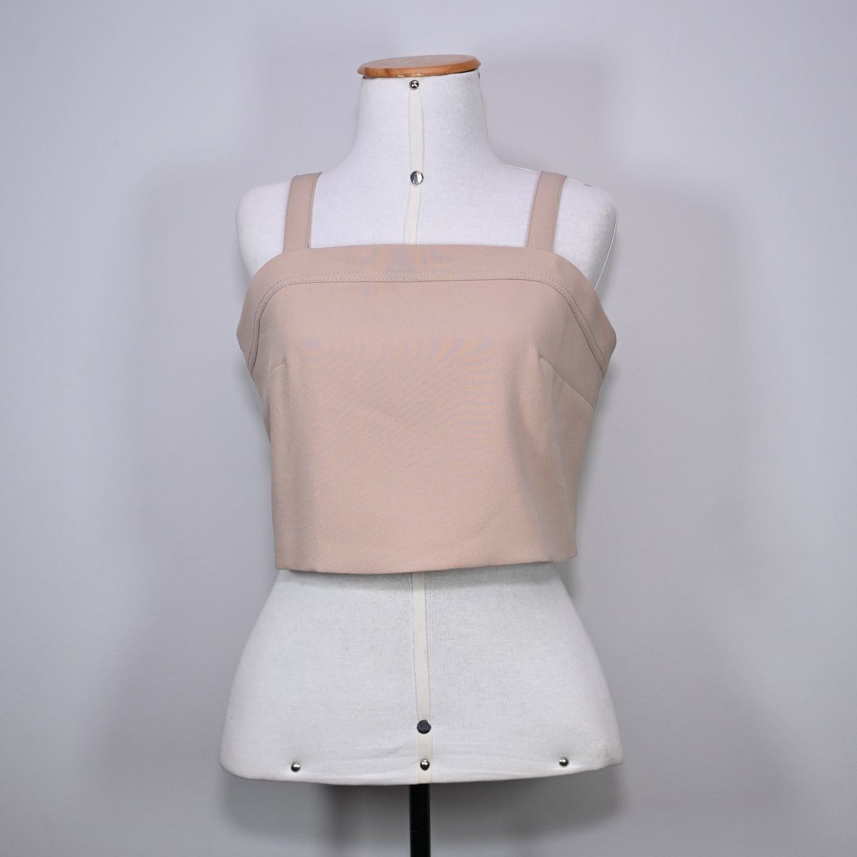 Cropped nude com zíper nas costas