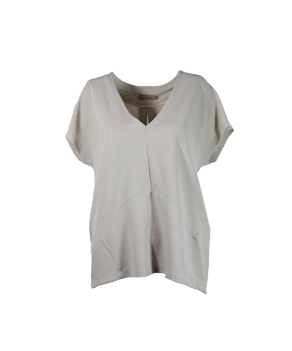 Camiseta Bege com Decote V