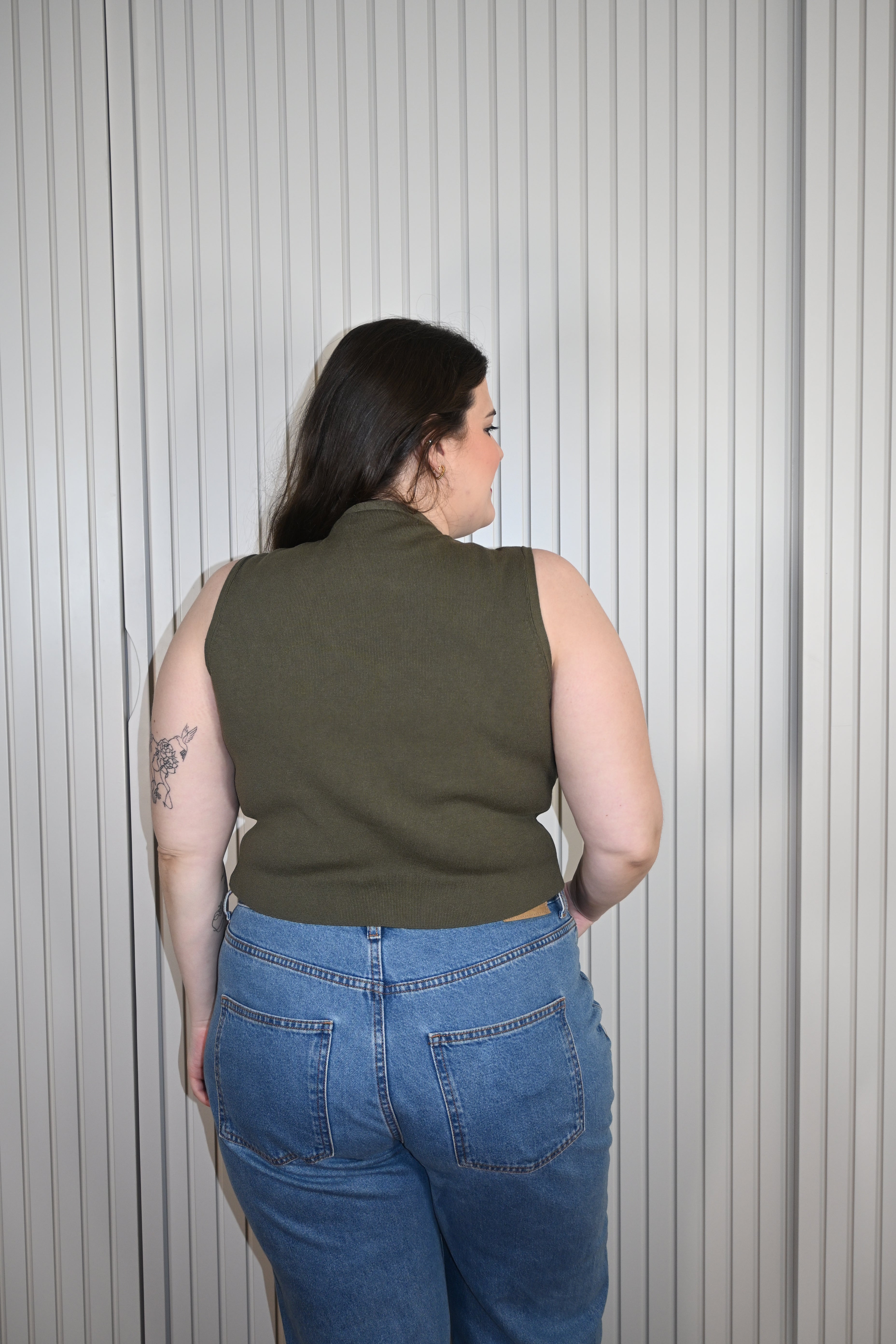 Blusa verde musgo com botões