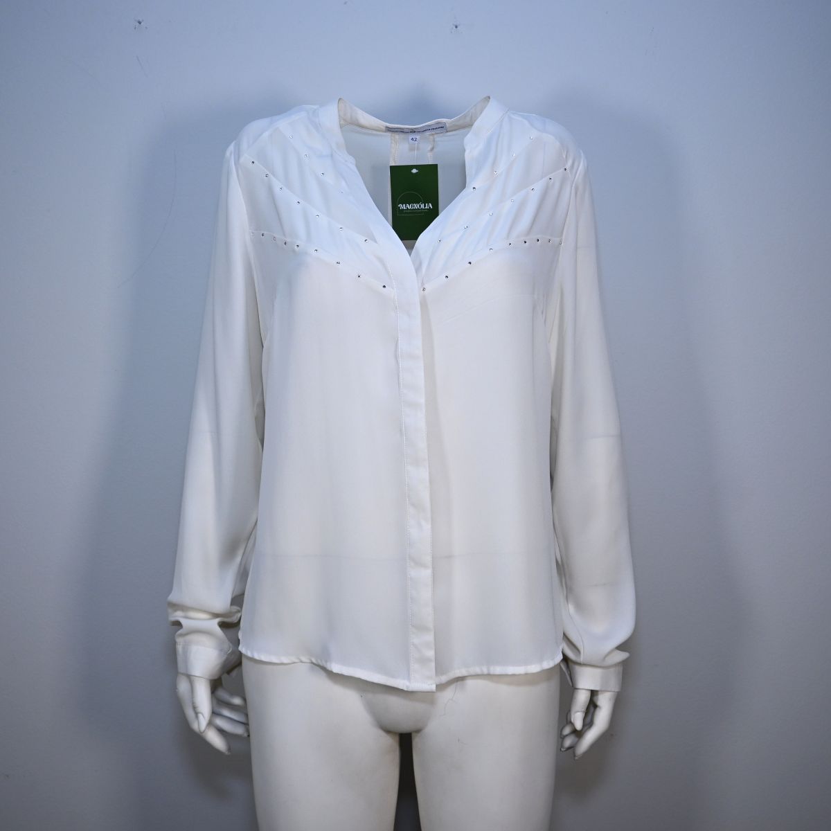 Camisa branca com brilho