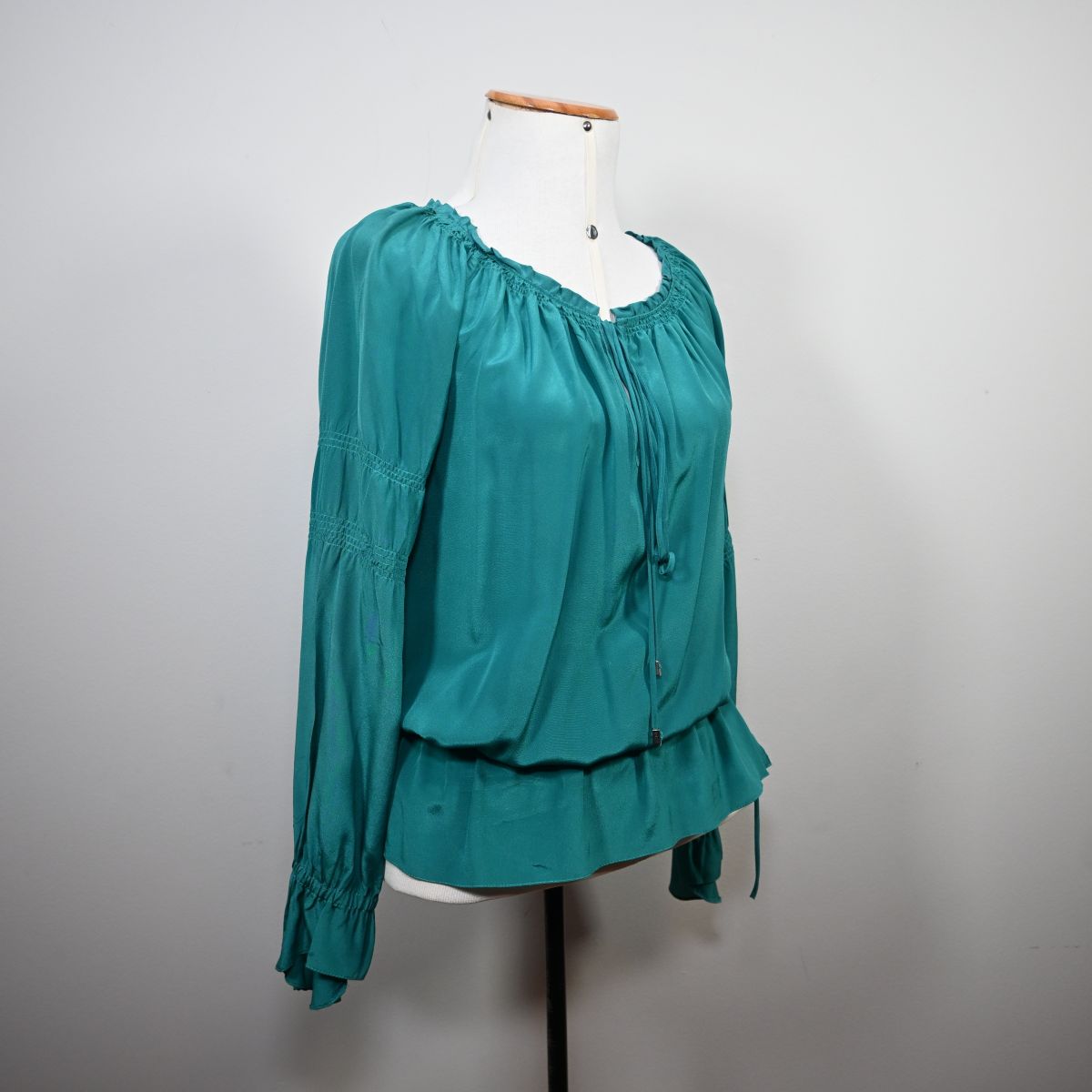 Blusa azul de seda