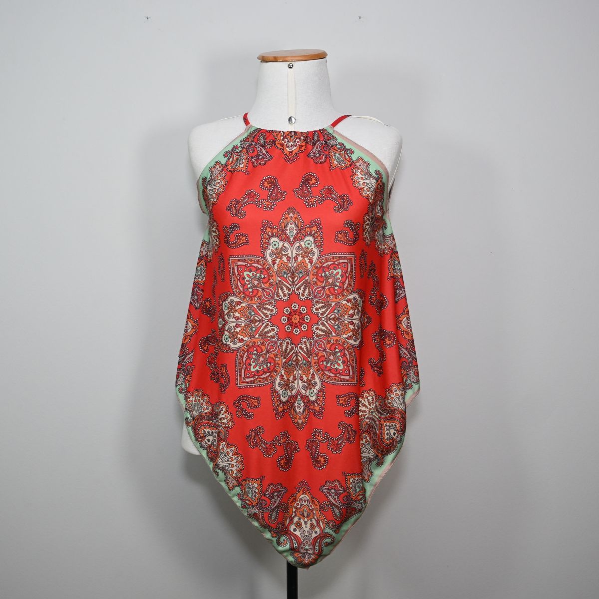 Regata vermelha estampada