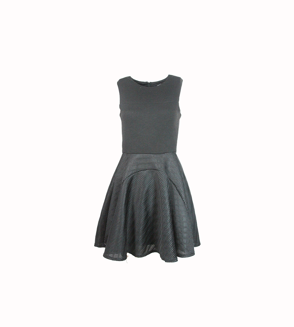 Vestido Curto Preto Rodado