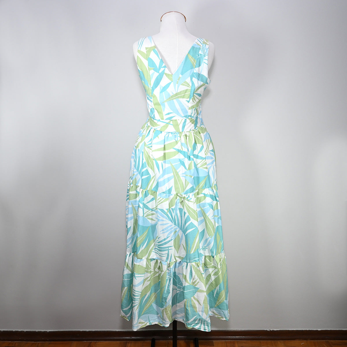 Vestido floral azul e verde