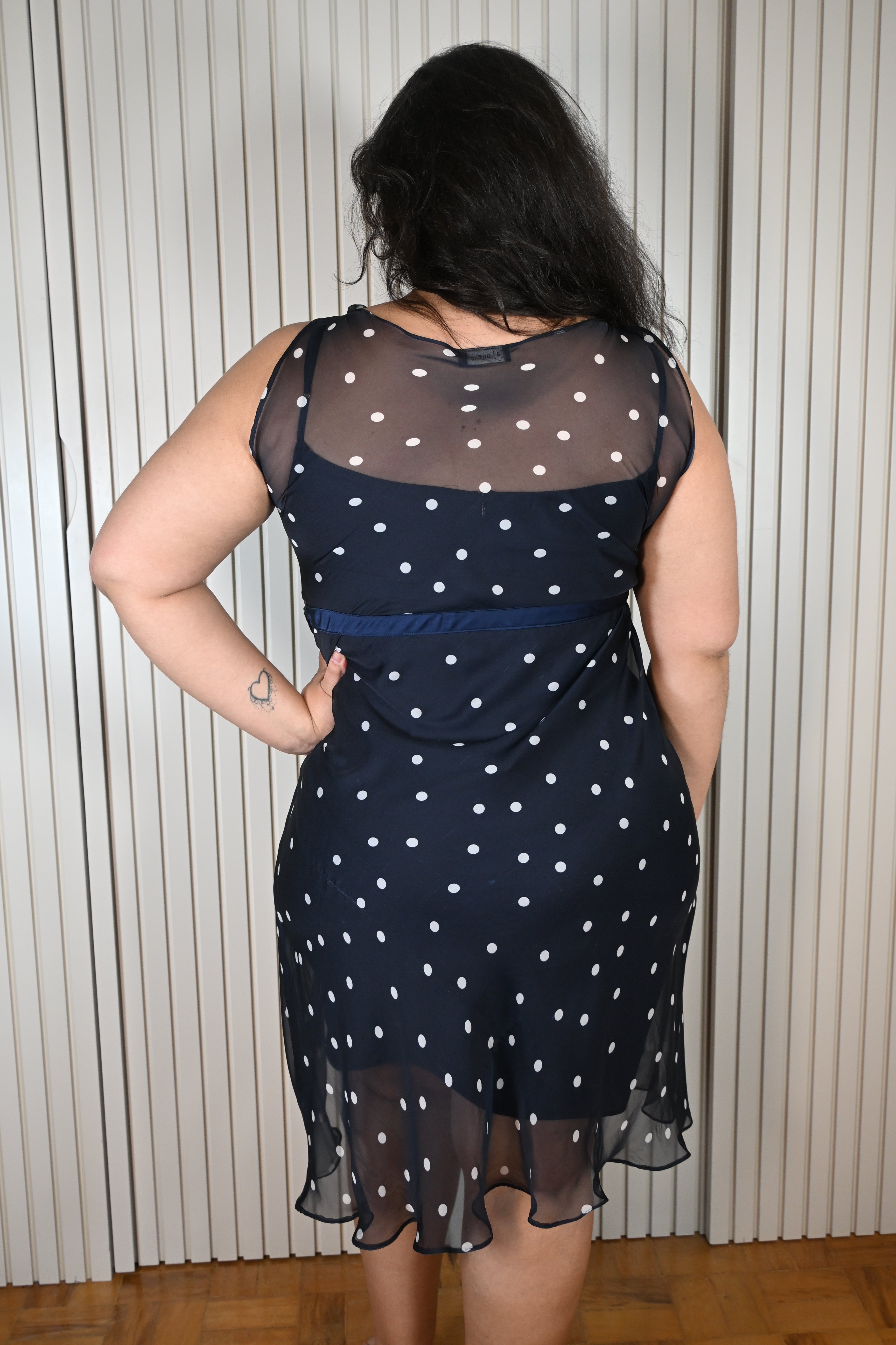 Vestido Midi Azul-Marinho com Poá Branco
