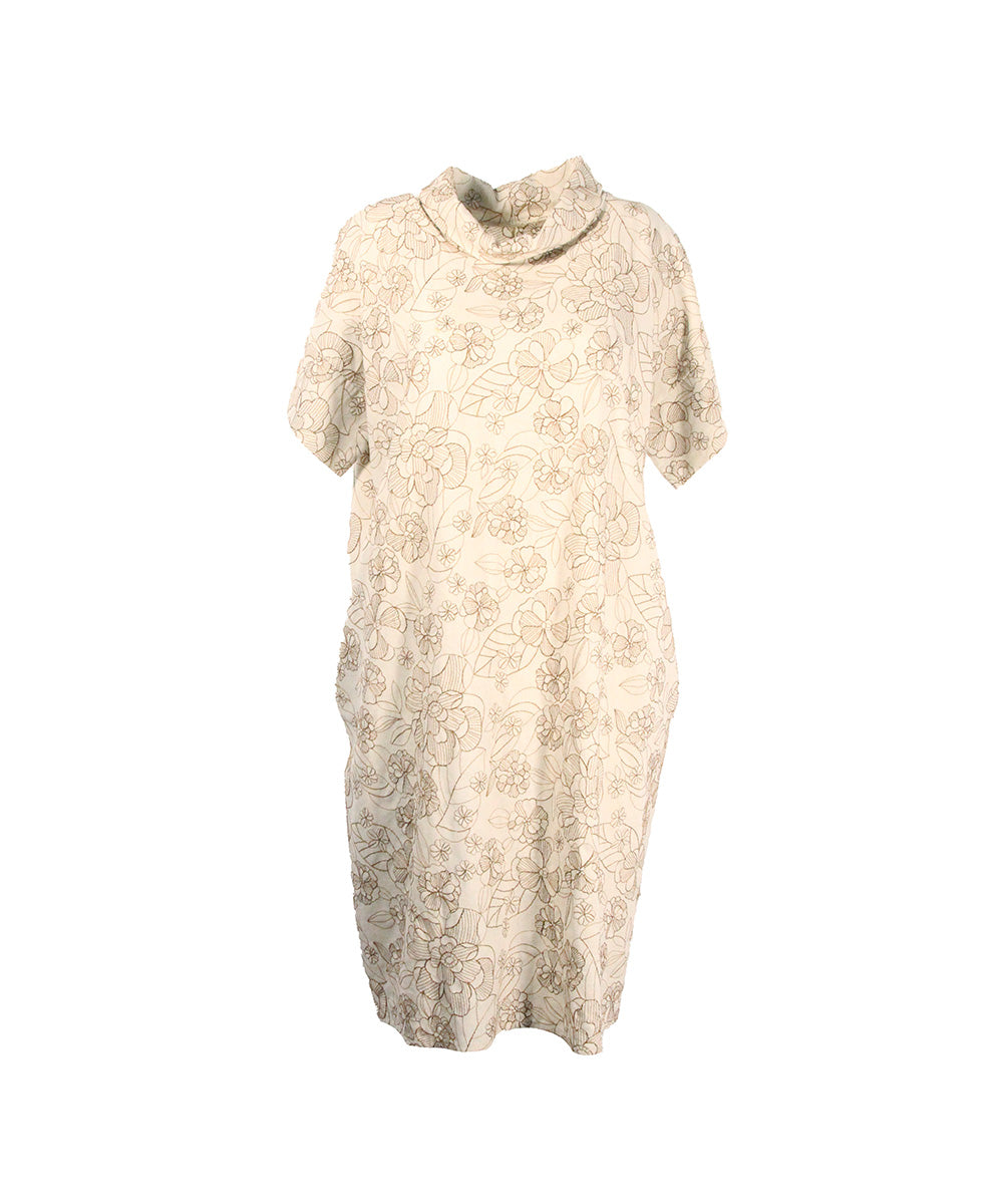 Vestido Curto off-White com Flores Bordadas