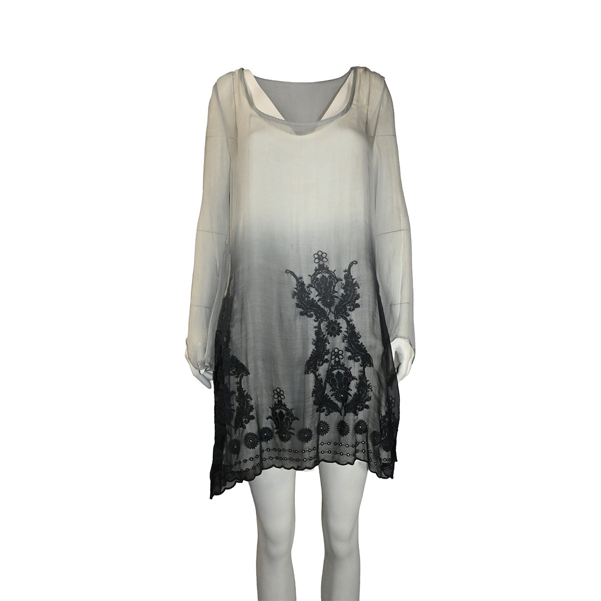 Vestido curto de seda cinza degradê