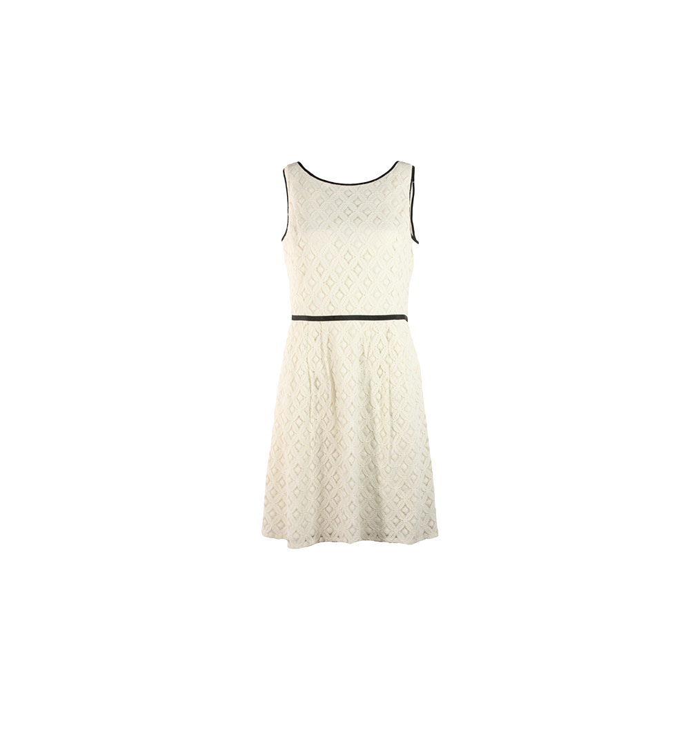 Vestido Curto Branco de Renda