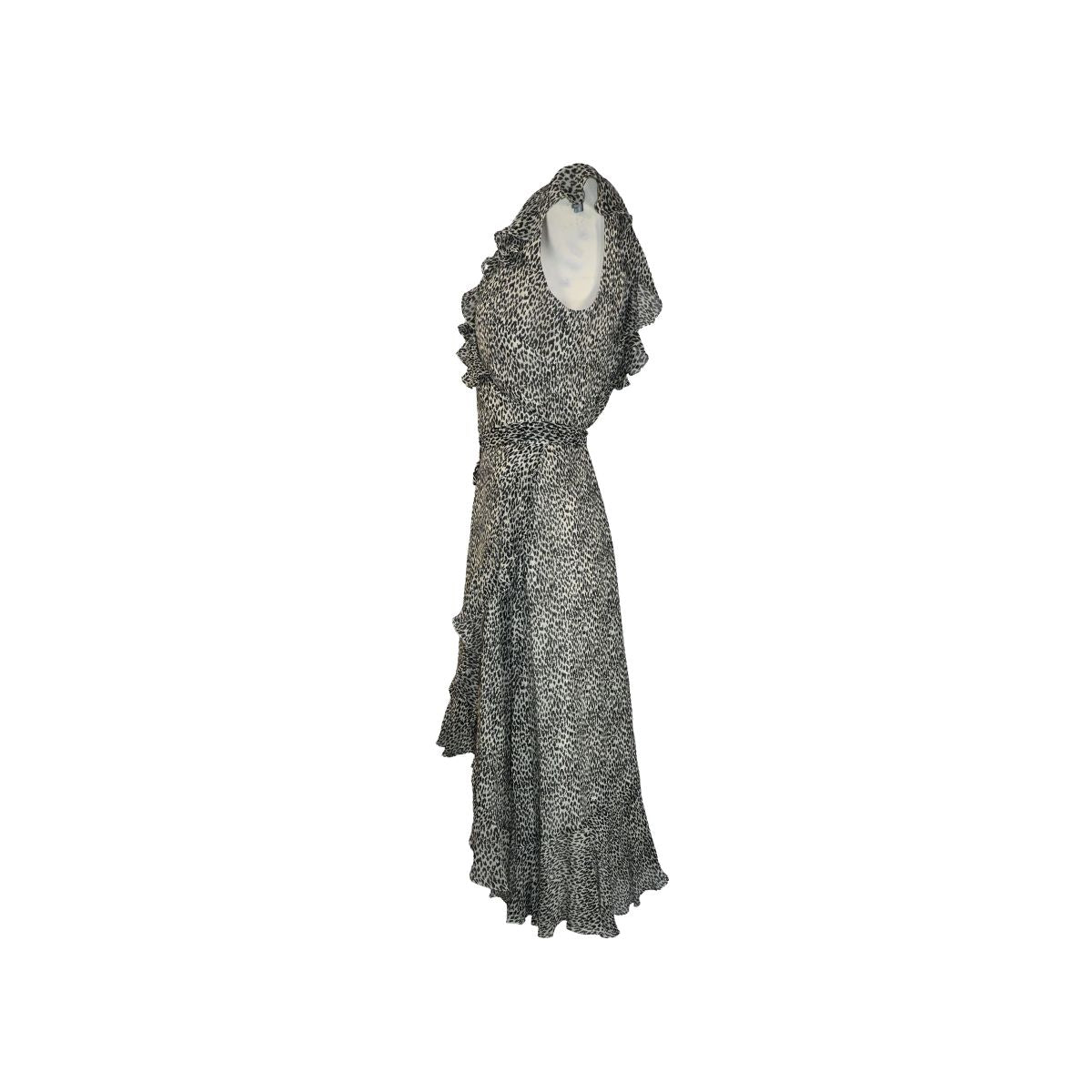 Vestido envelope de oncinha com babado