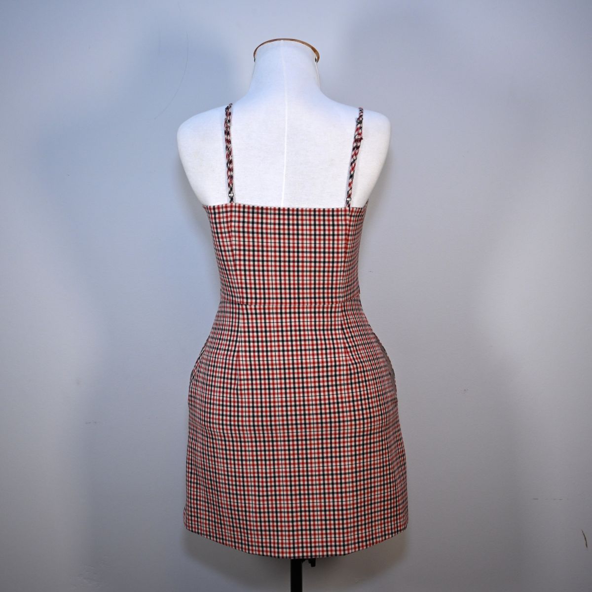 Vestido curto xadrez avermelhado