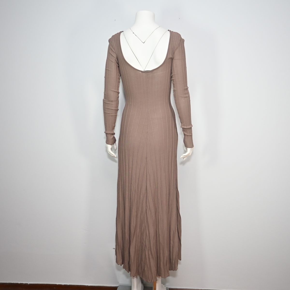 Vestido longo de malha bege