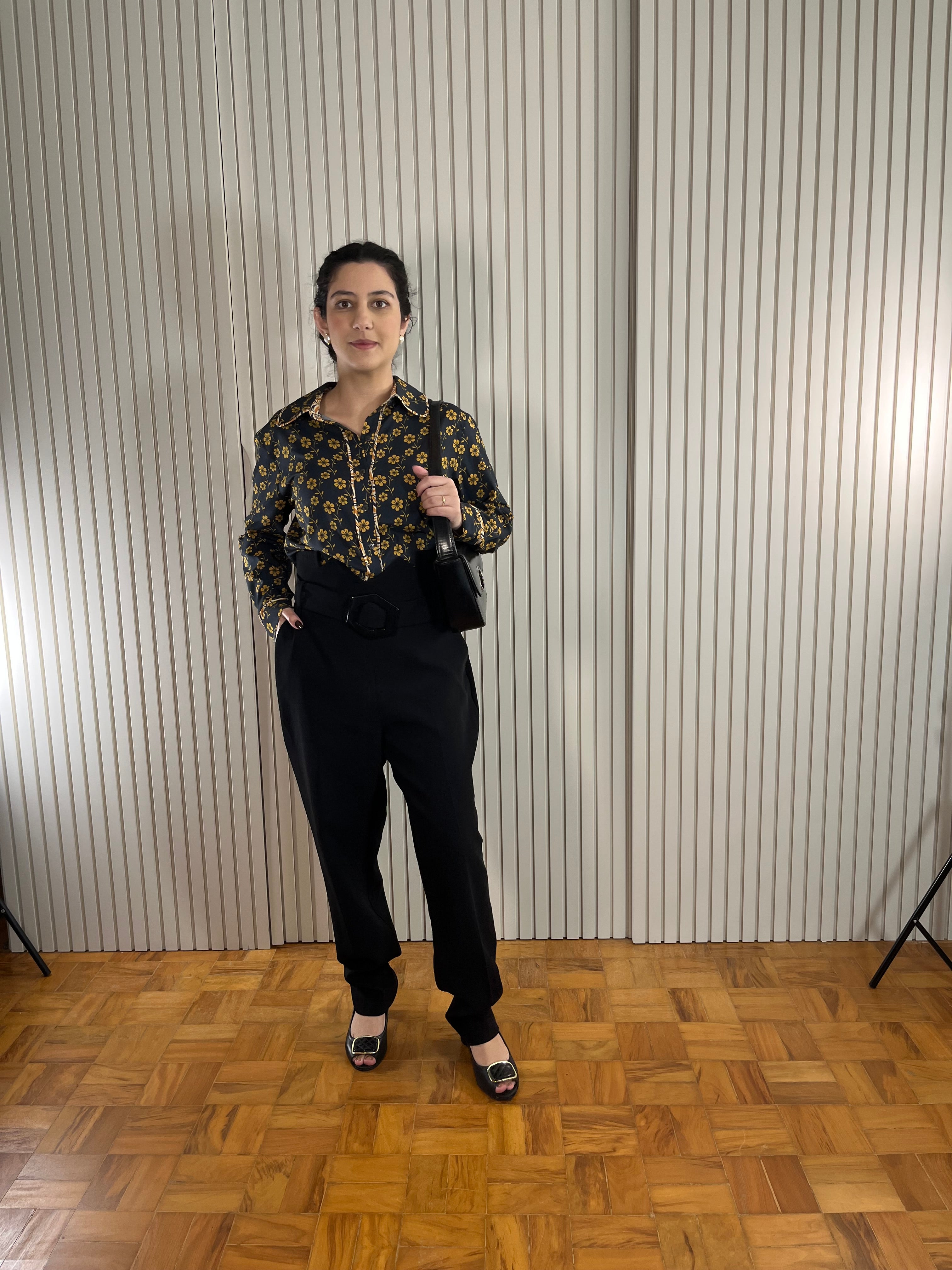Camisa Azul e Amarela Floral