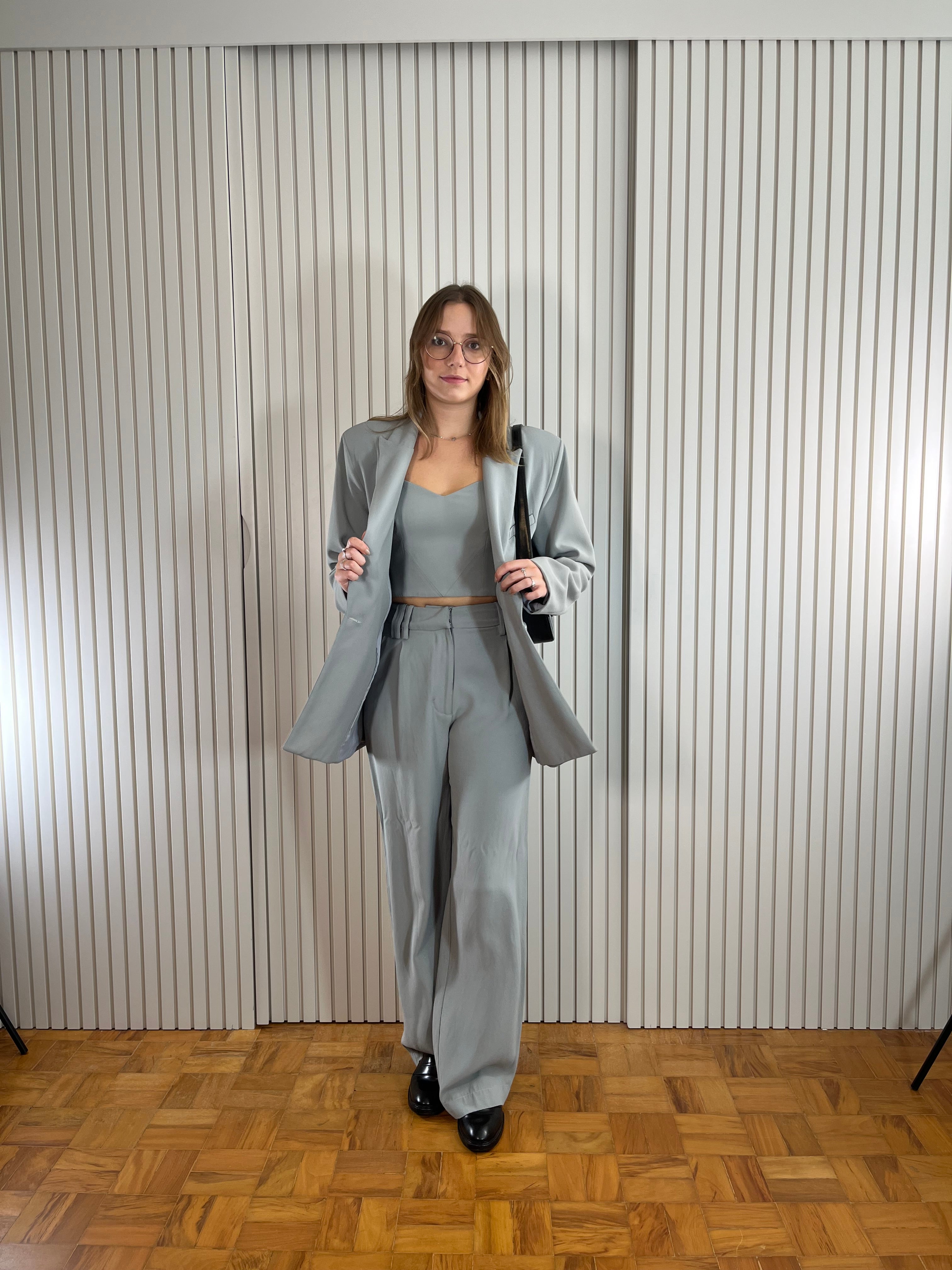 Blazer cinza azulado oversized