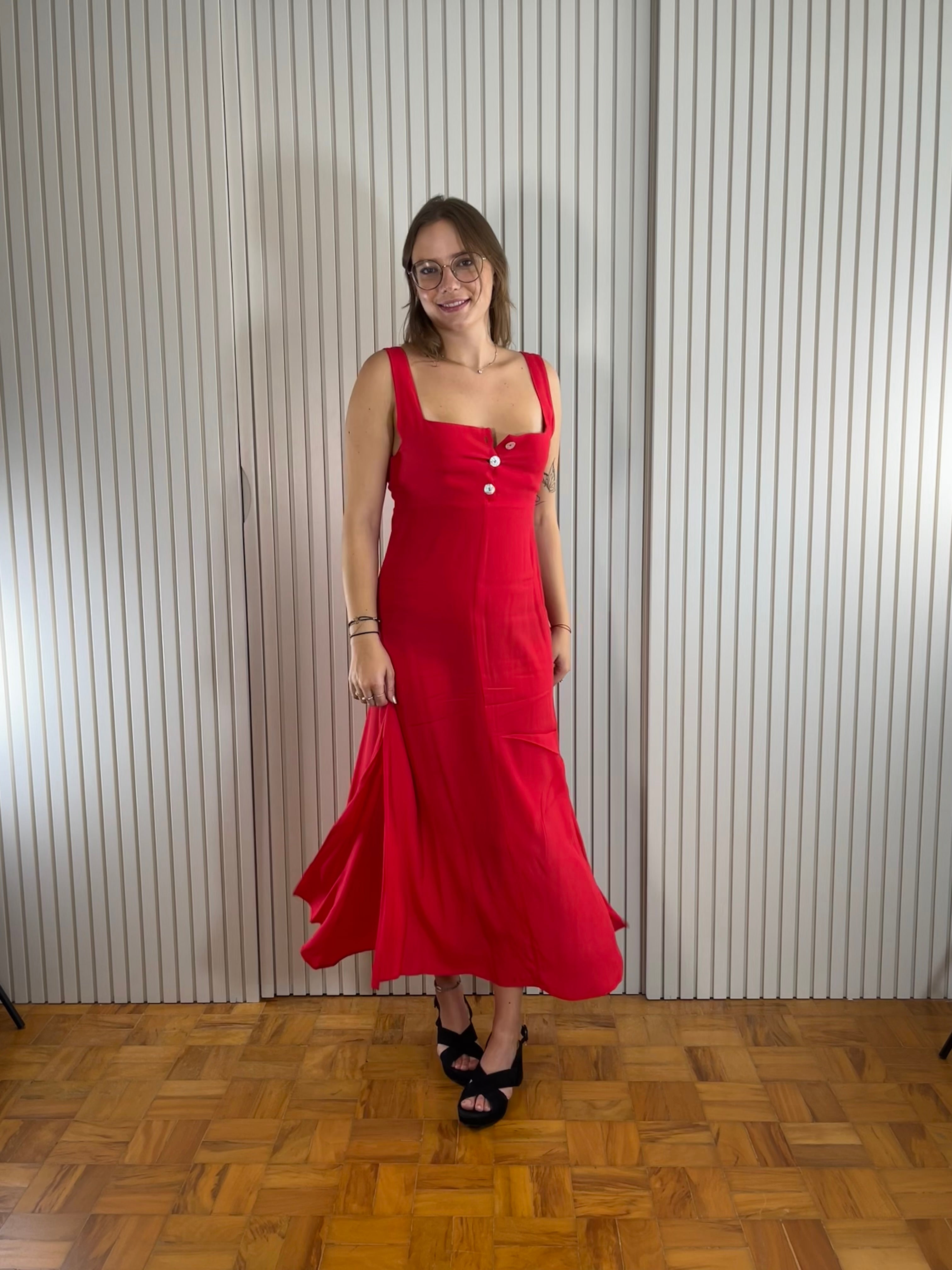 Vestido Longo Vermelho com Botões Nas Costas