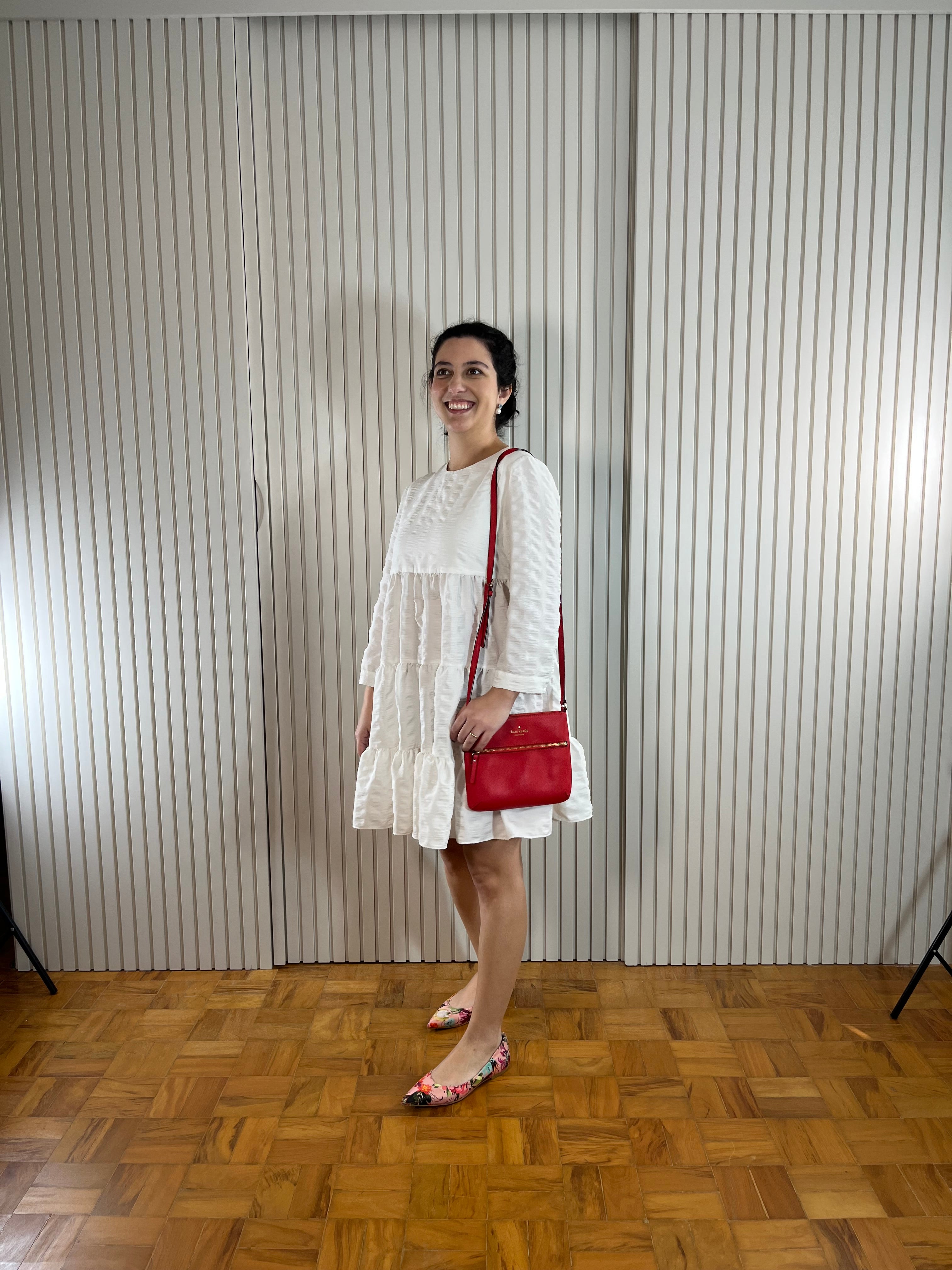 Vestido Curto Branco com Mangas 3/4