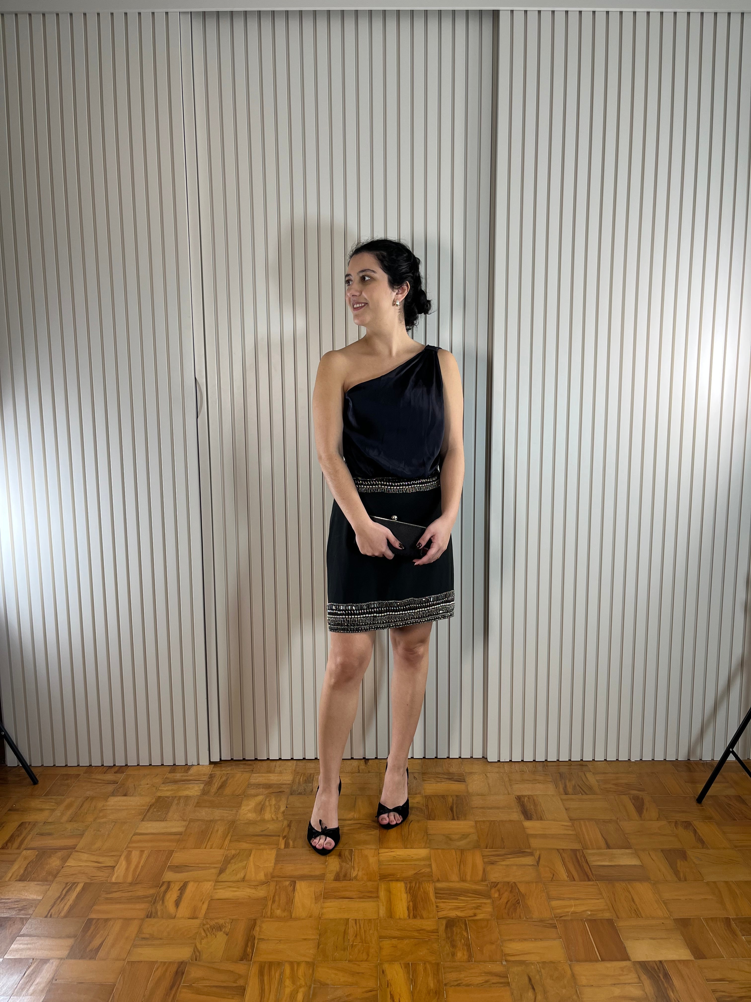 Vestido de Festa Preto com Pedraria