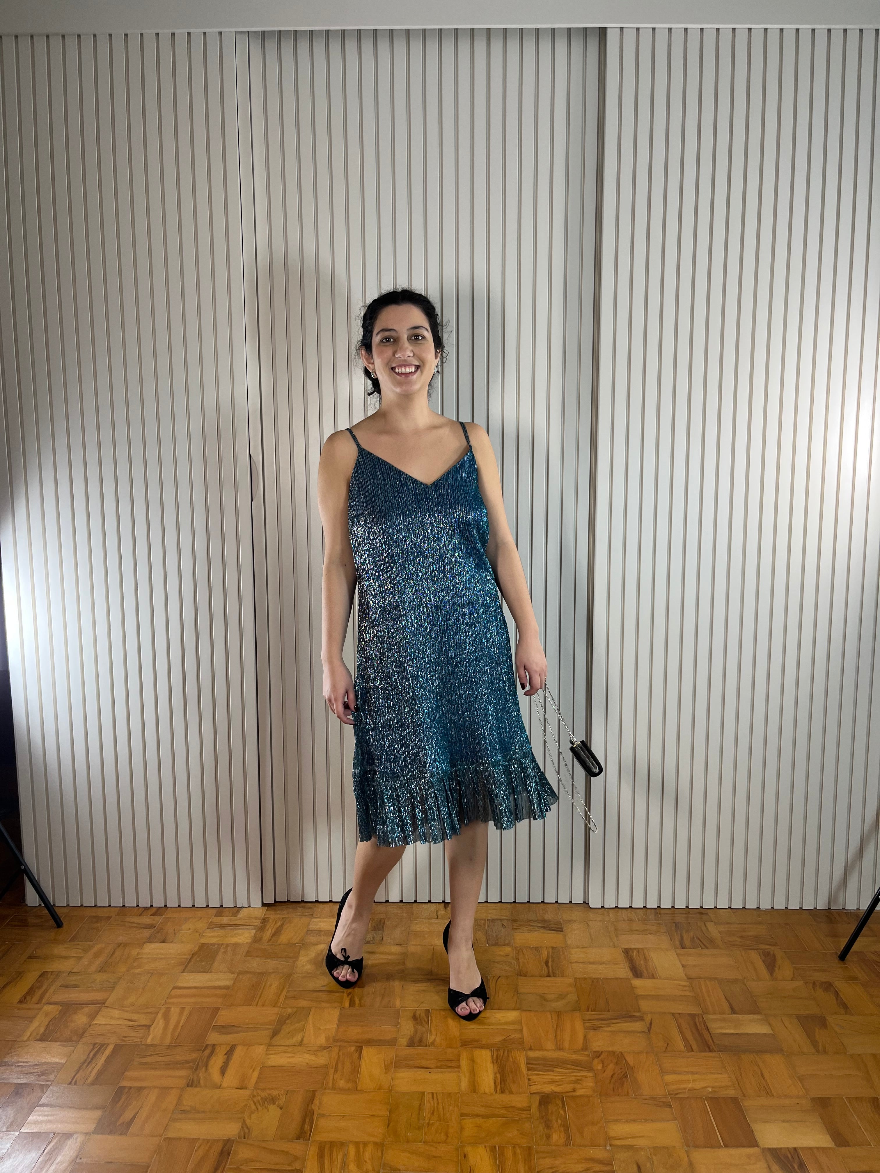 Vestido curto azul metalizado