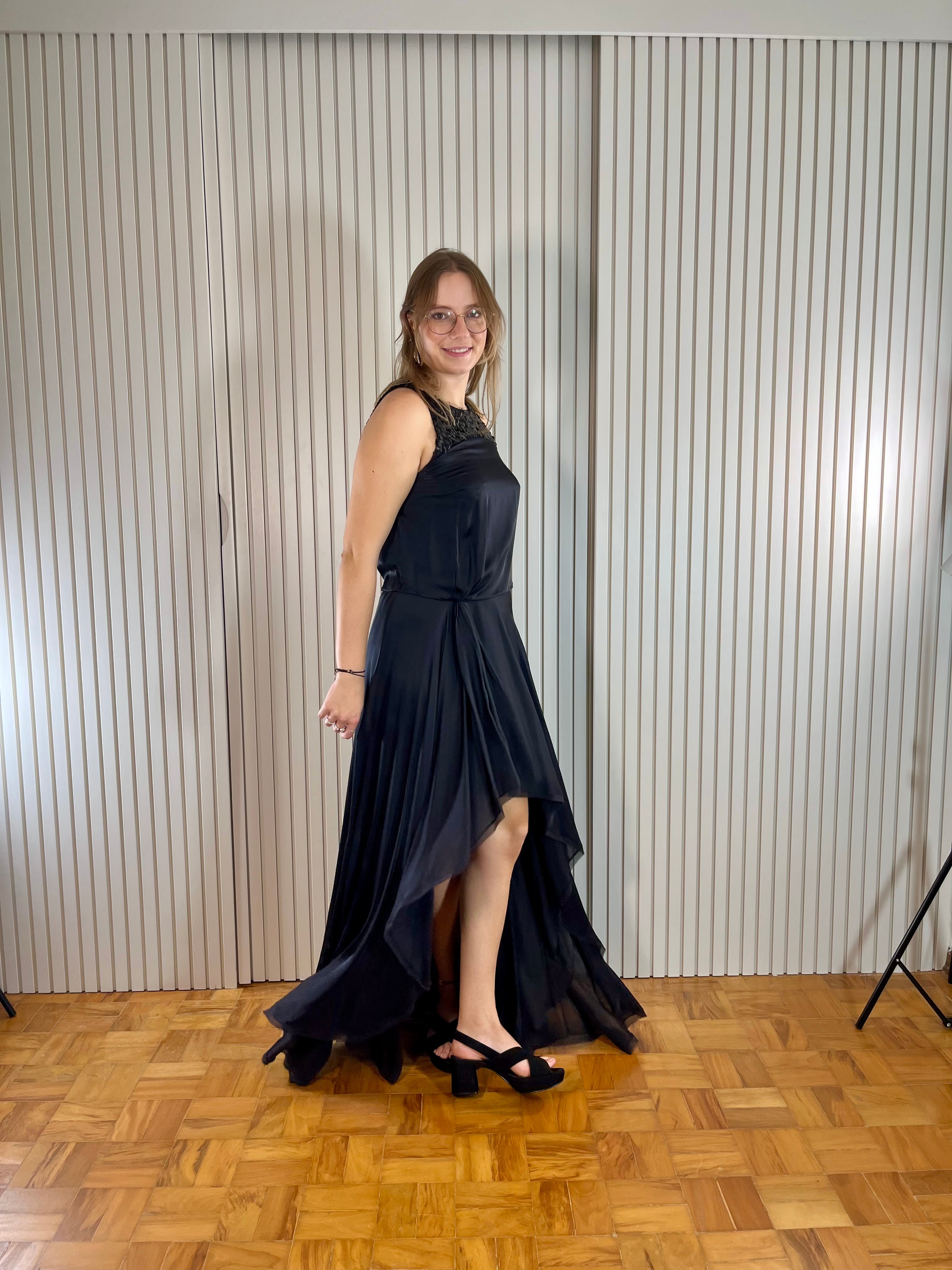 Vestido de Festa Preto Mullet