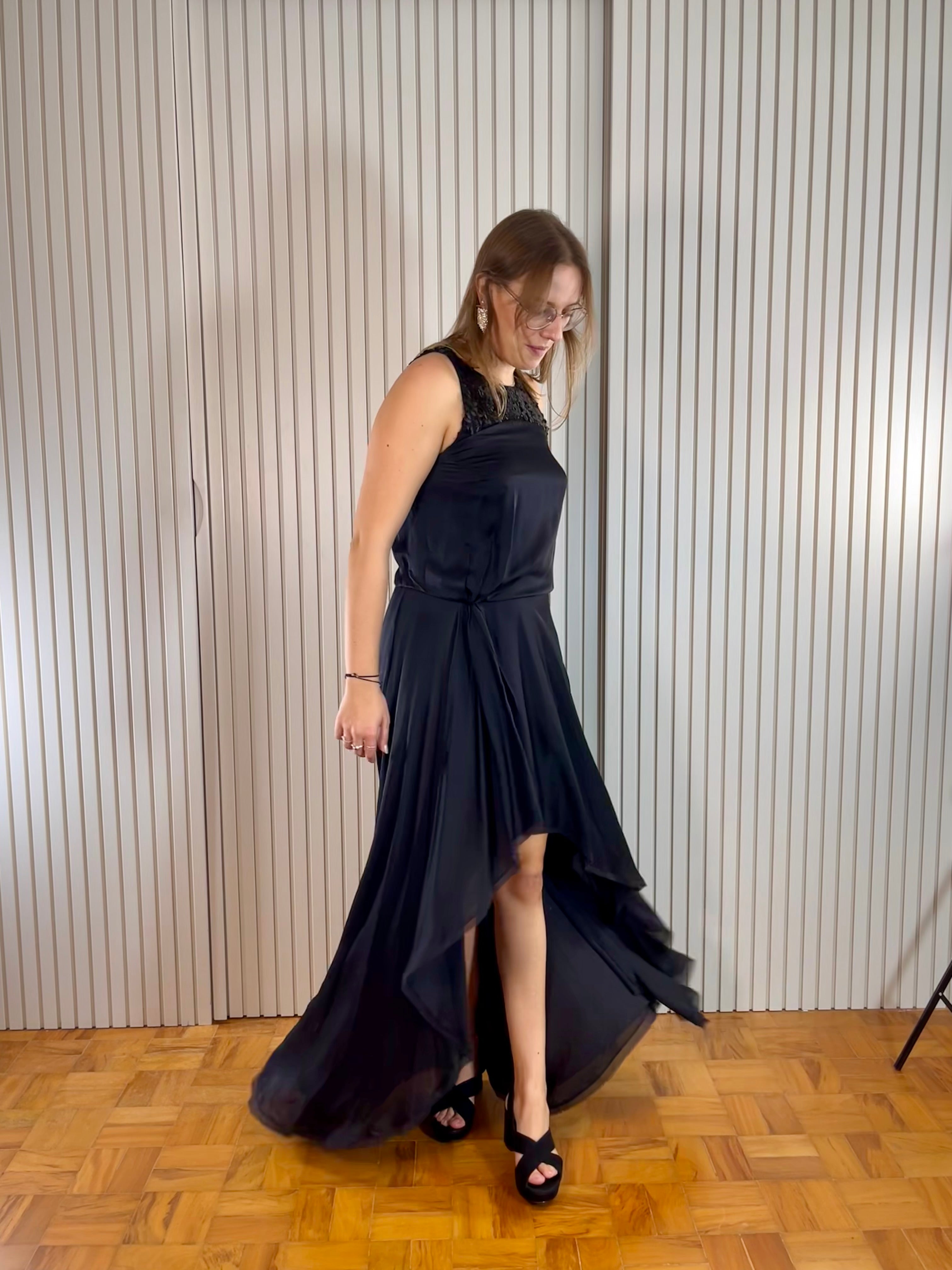 Vestido de Festa Preto Mullet