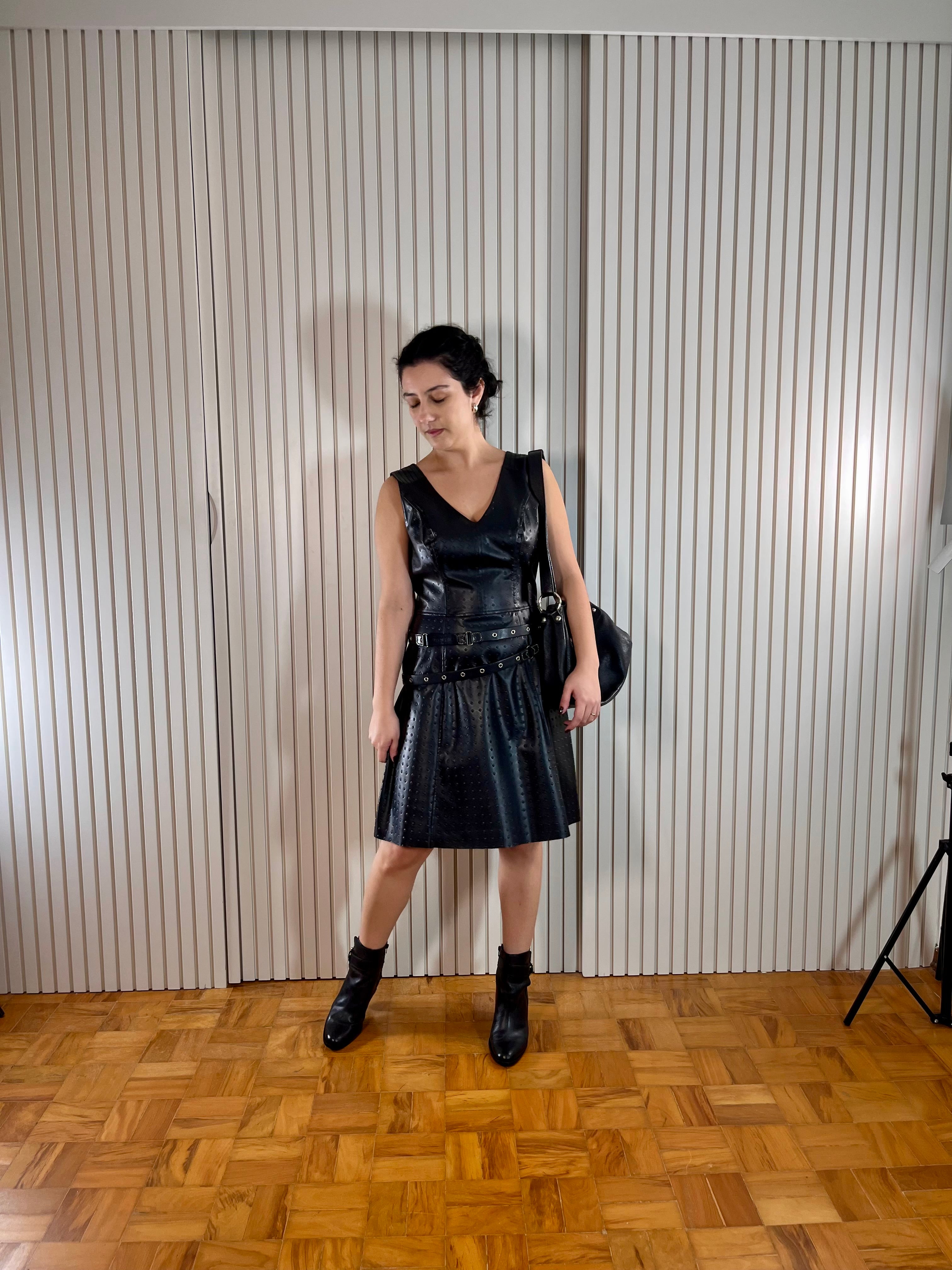 Vestido Curto Preto Courinho