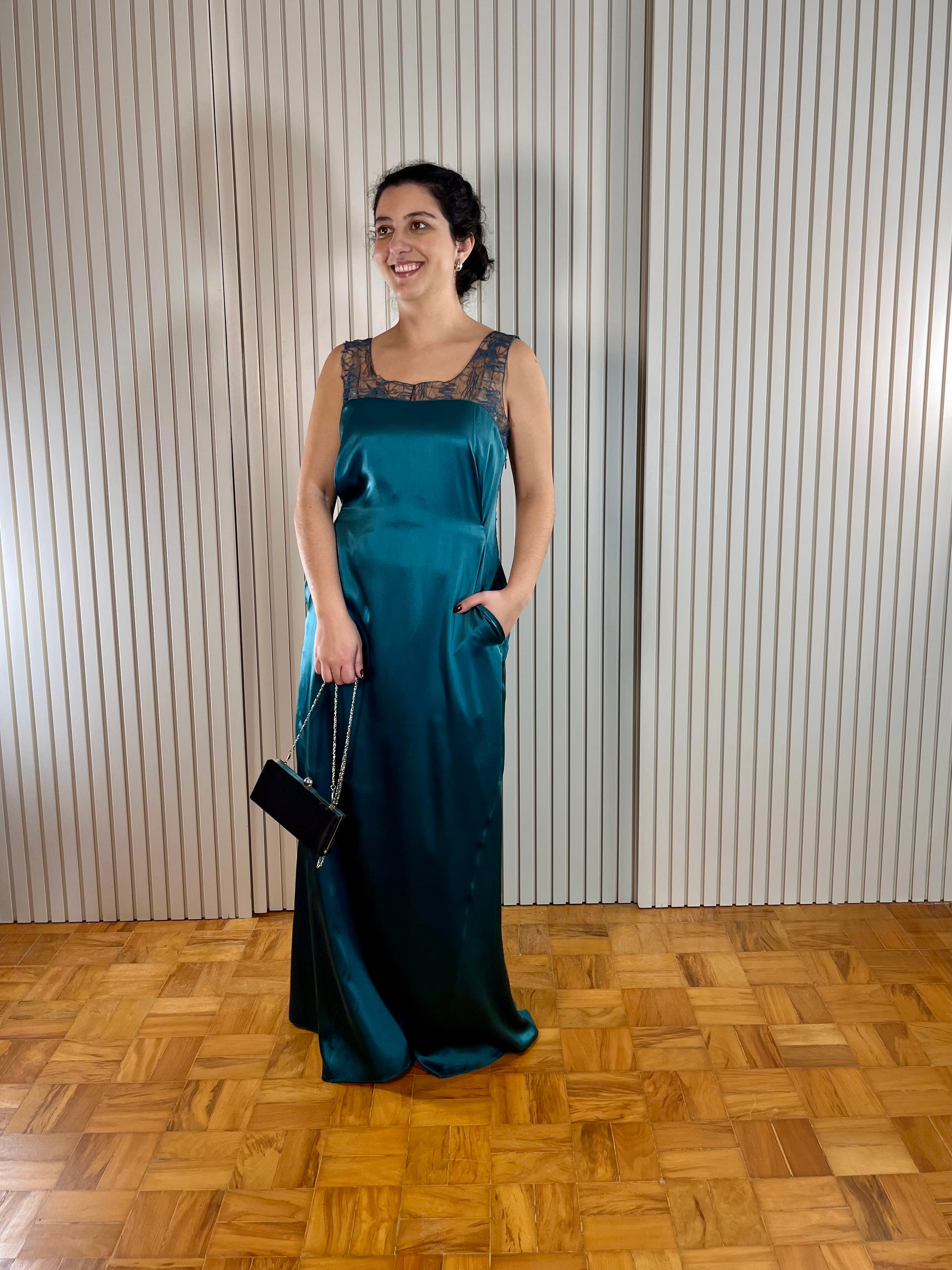 Vestido de festa verde com renda