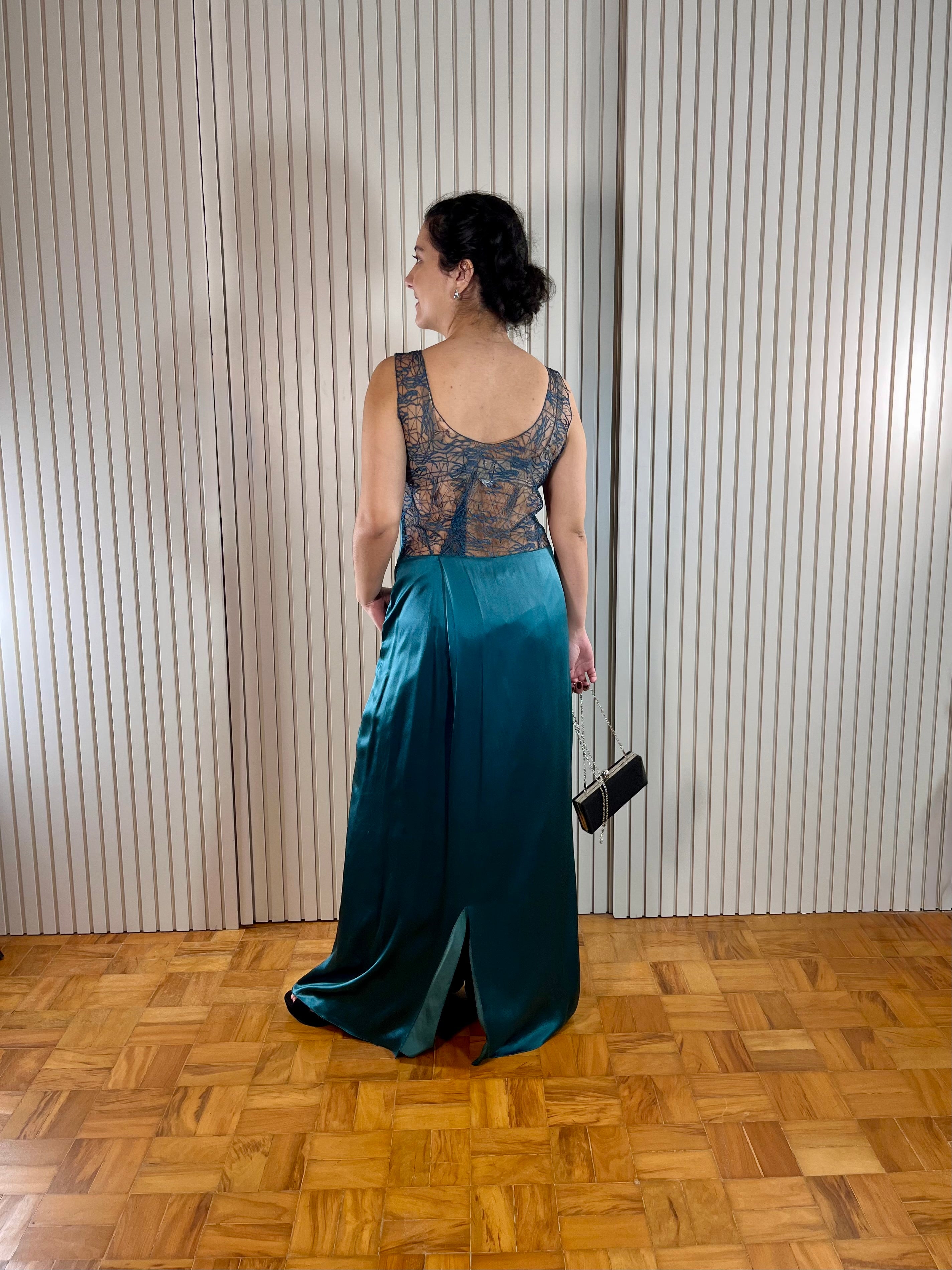 Vestido de festa verde com renda