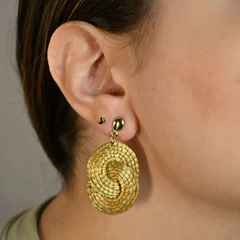 Brincos de Capim Dourado