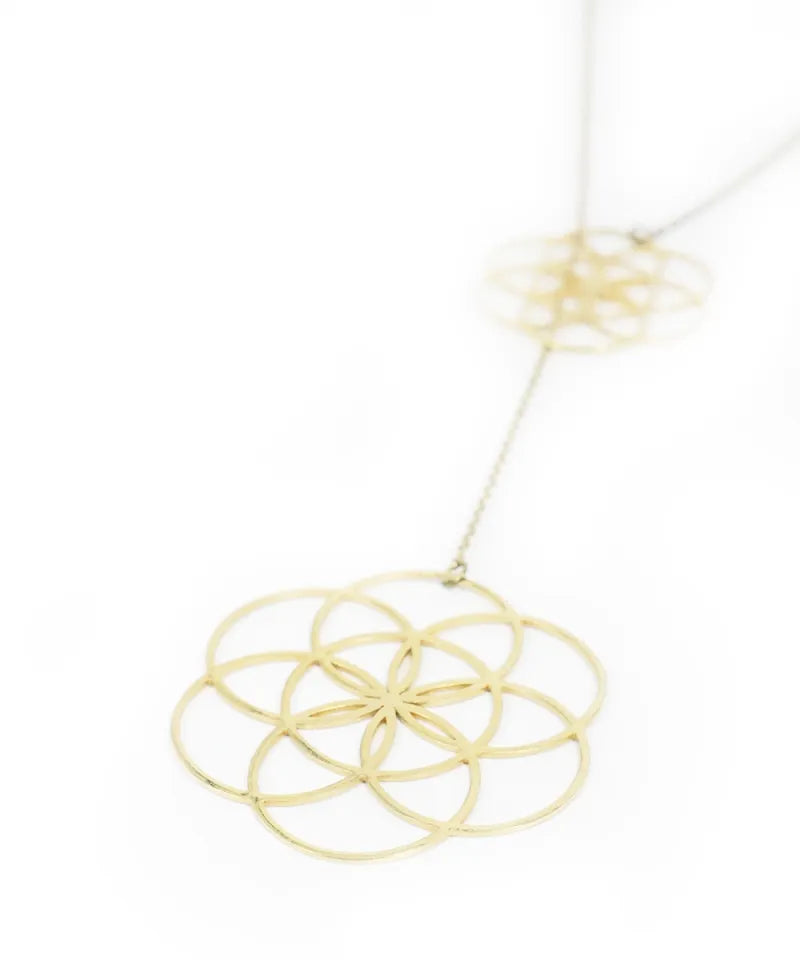 Colar Dourado com Mandalas