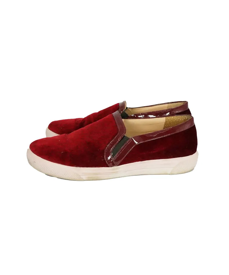 Sapato de Veludo Vermelho