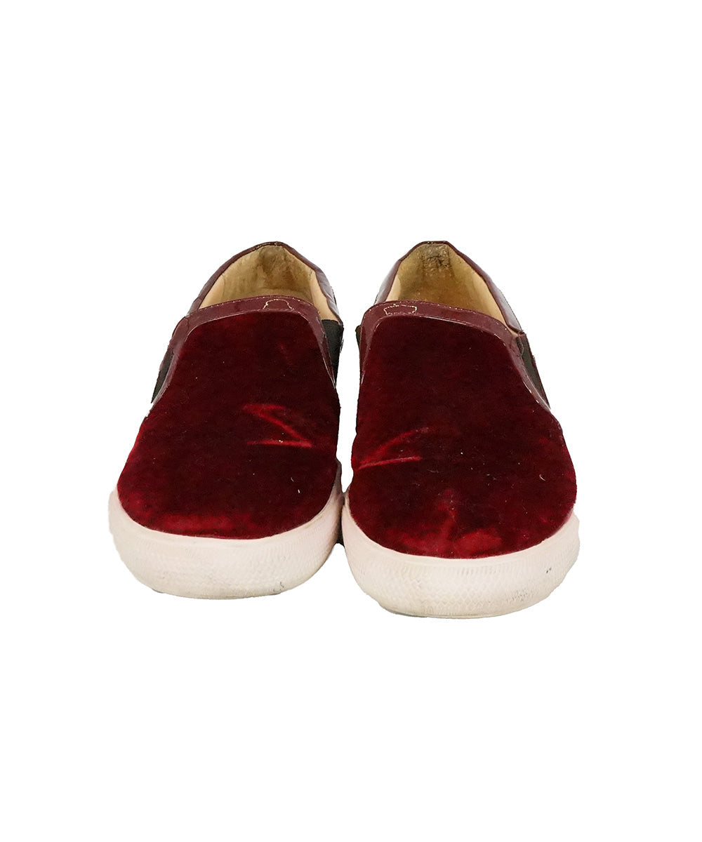 Sapato de Veludo Vermelho