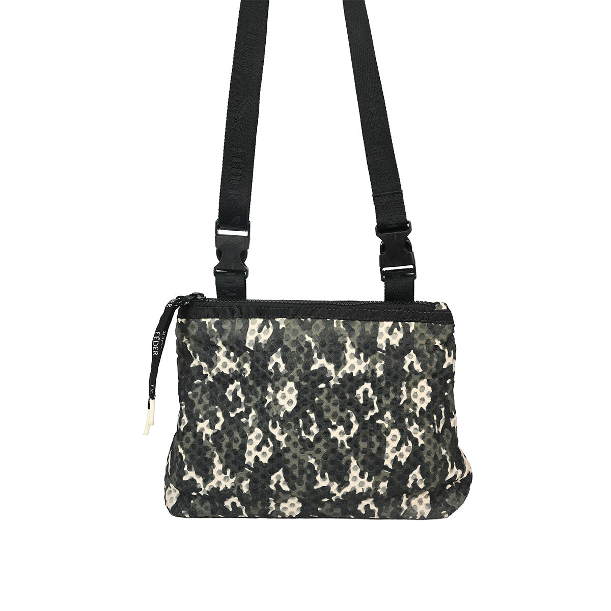 Bolsa média com estampa camuflada