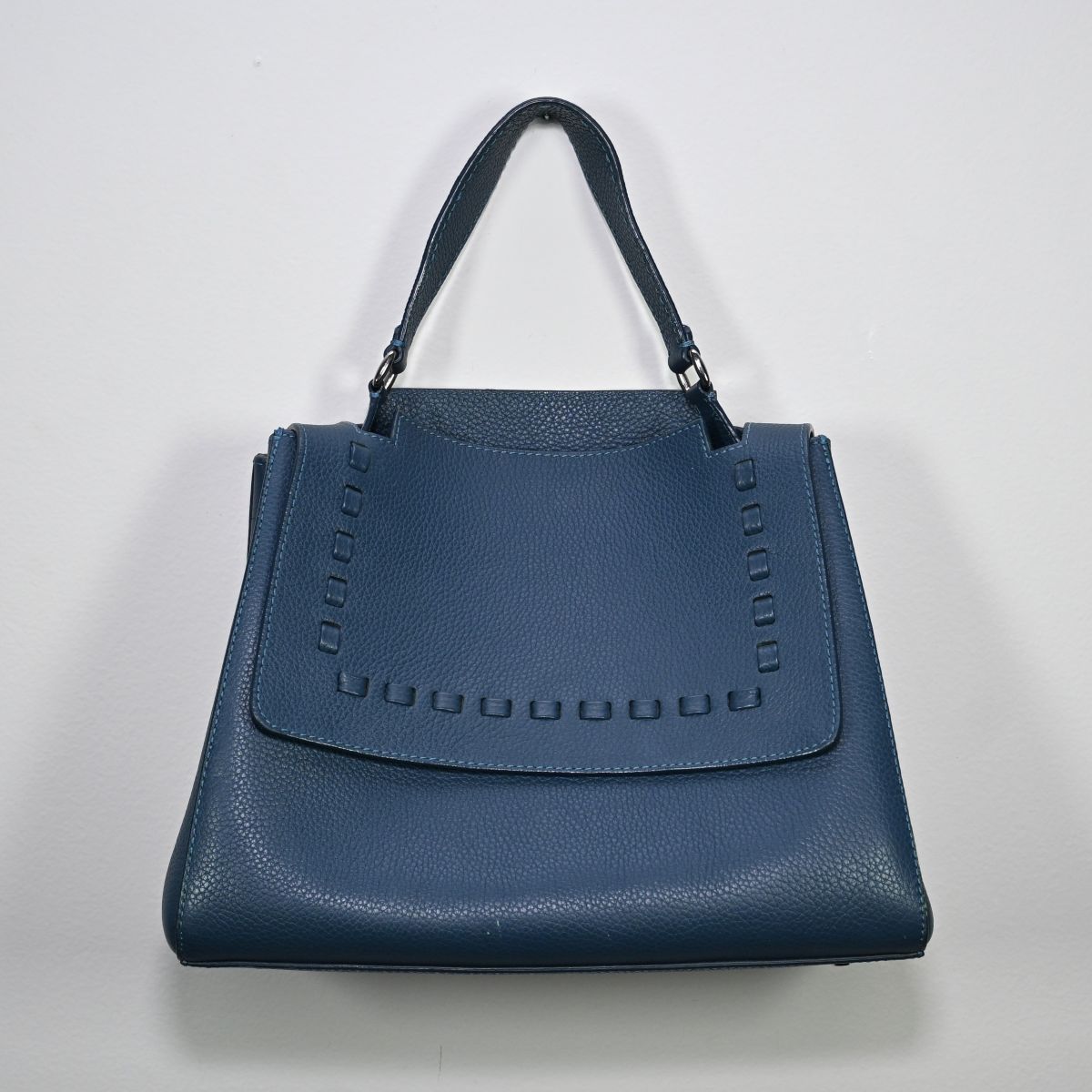 Bolsa de couro azul marinho