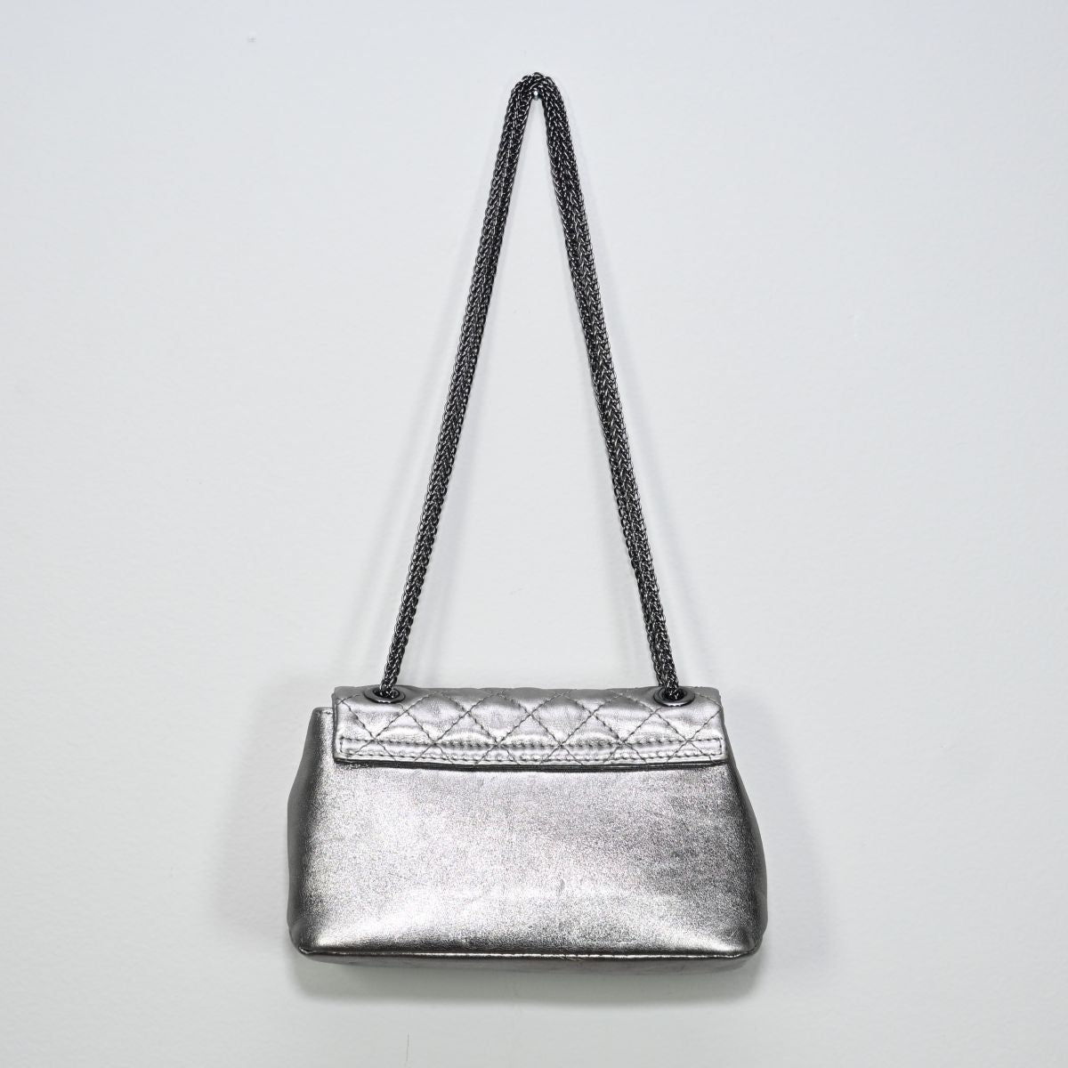 Bolsa média prateada
